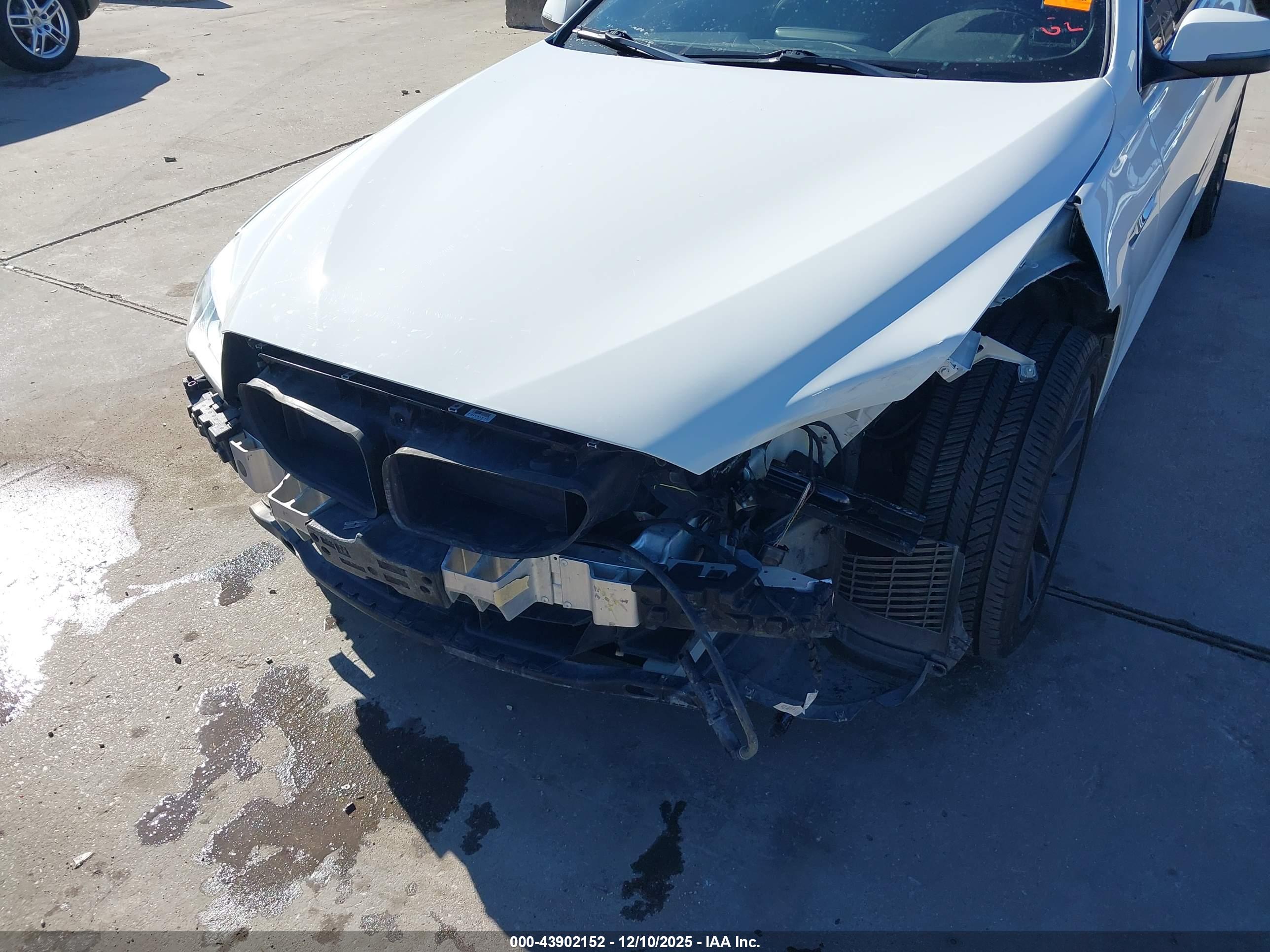 BMW 640I image 6