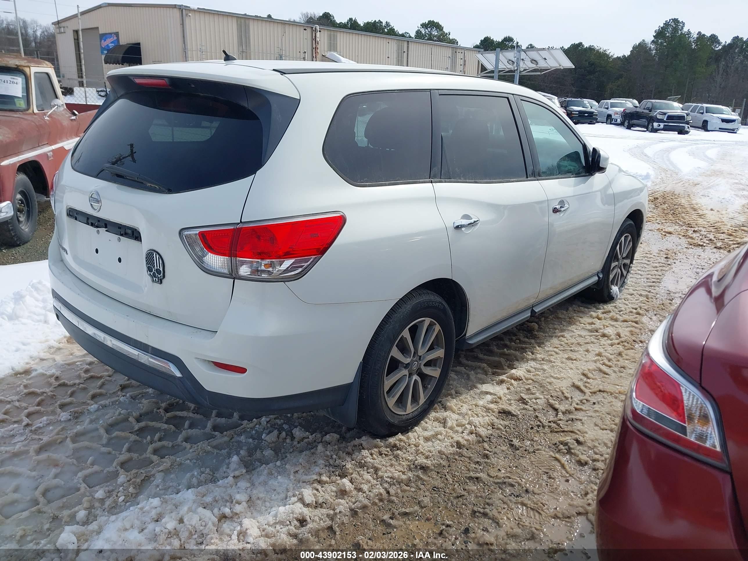 NISSAN PATHFINDER image 4