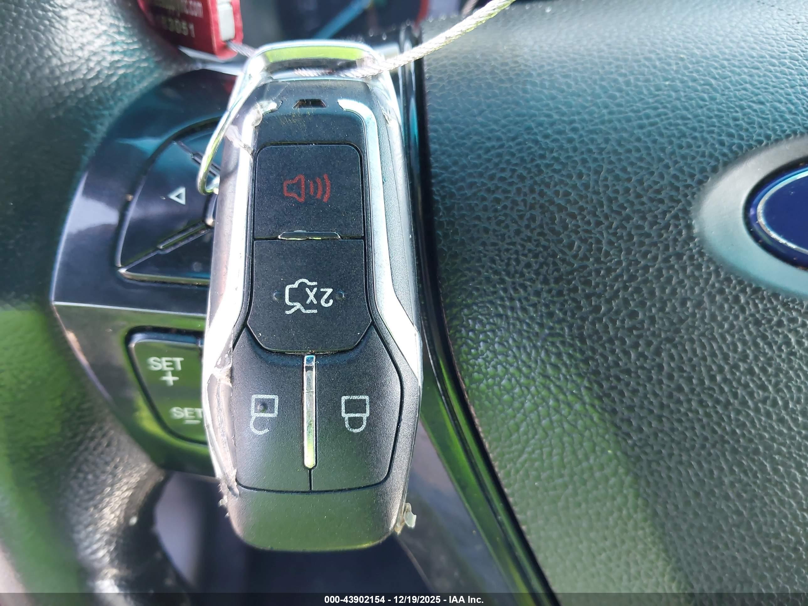 FORD EXPLORER image 11