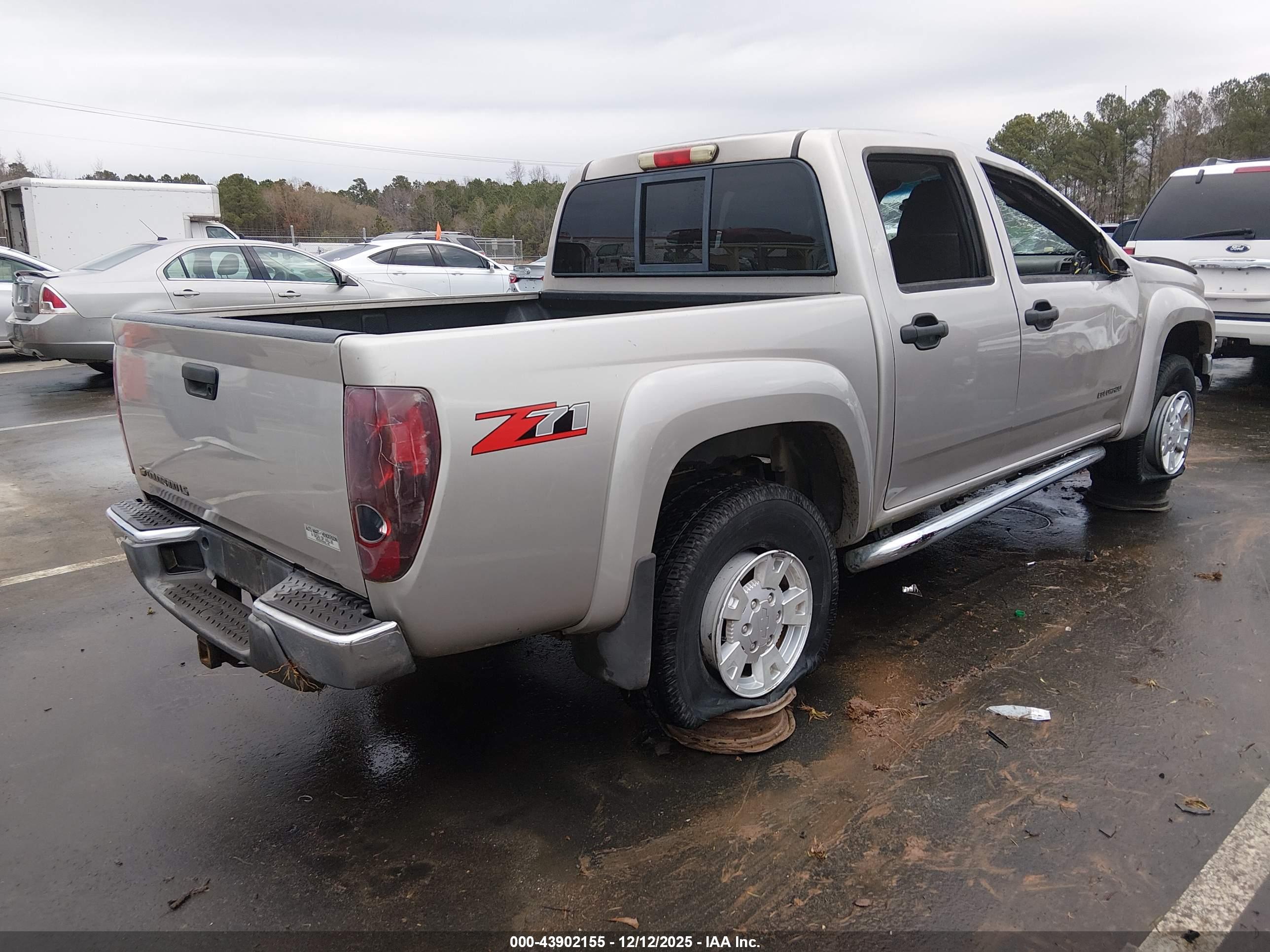 CHEVROLET COLORADO image 4