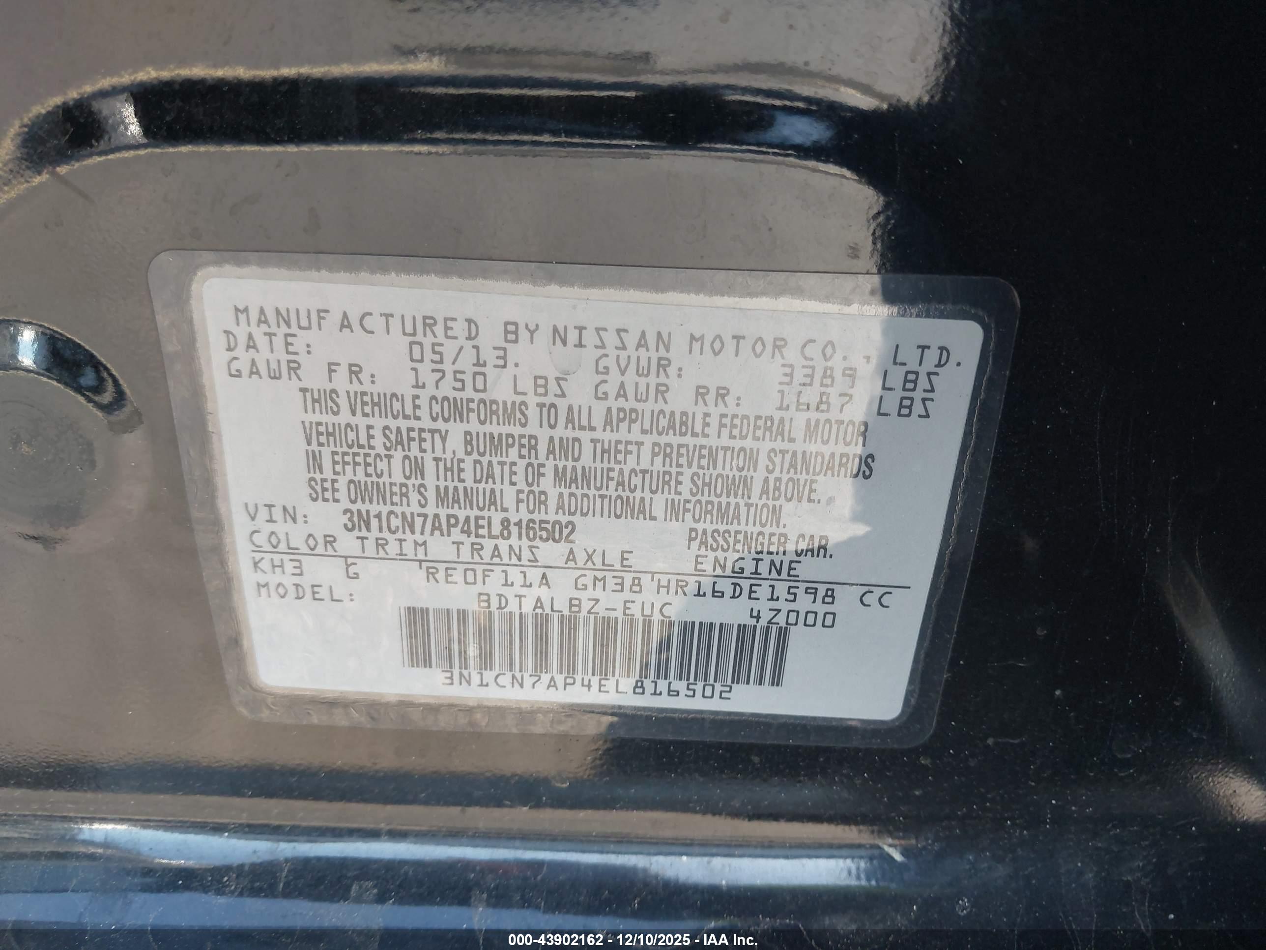 NISSAN VERSA image 9