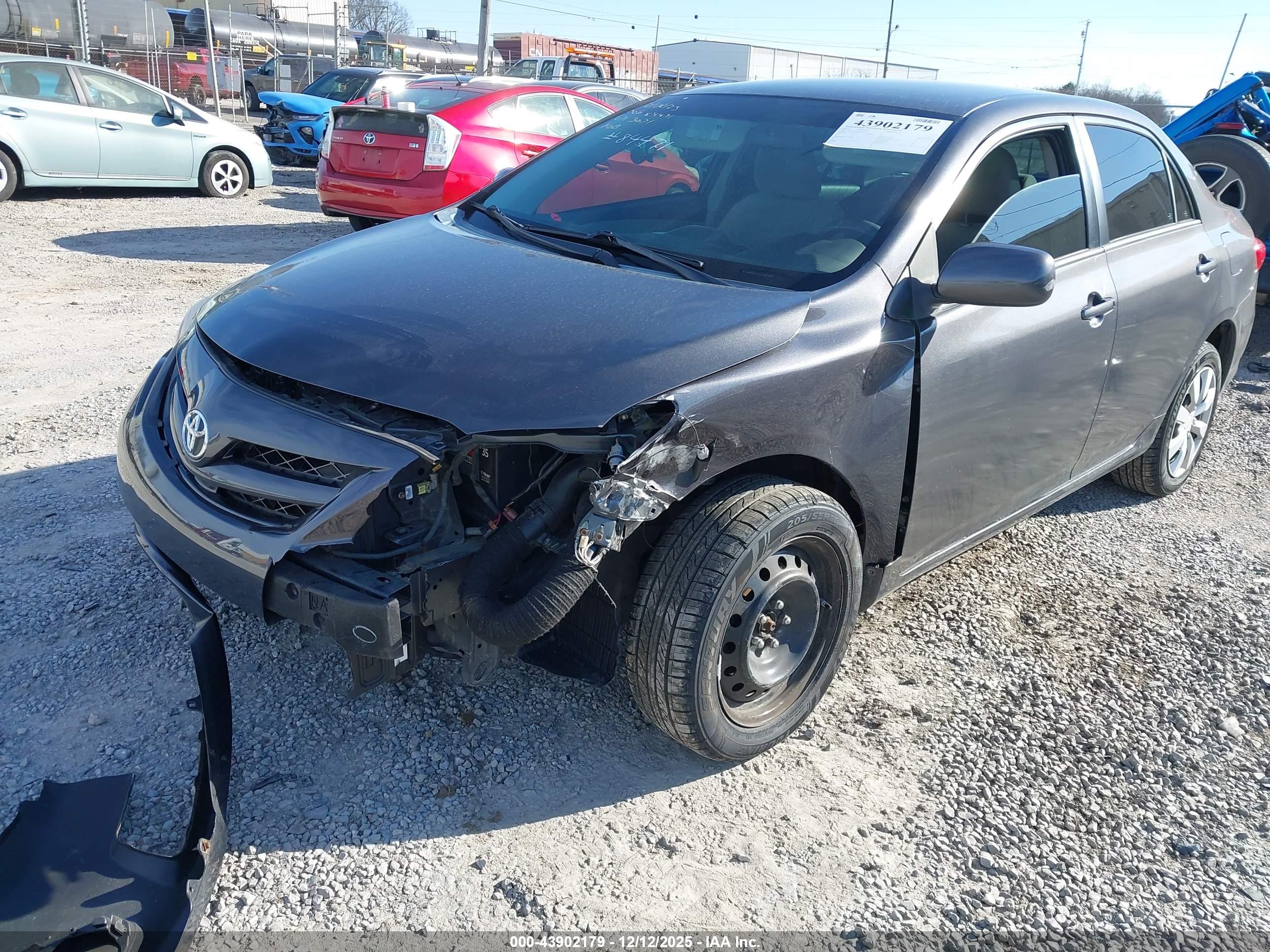 TOYOTA COROLLA image 2