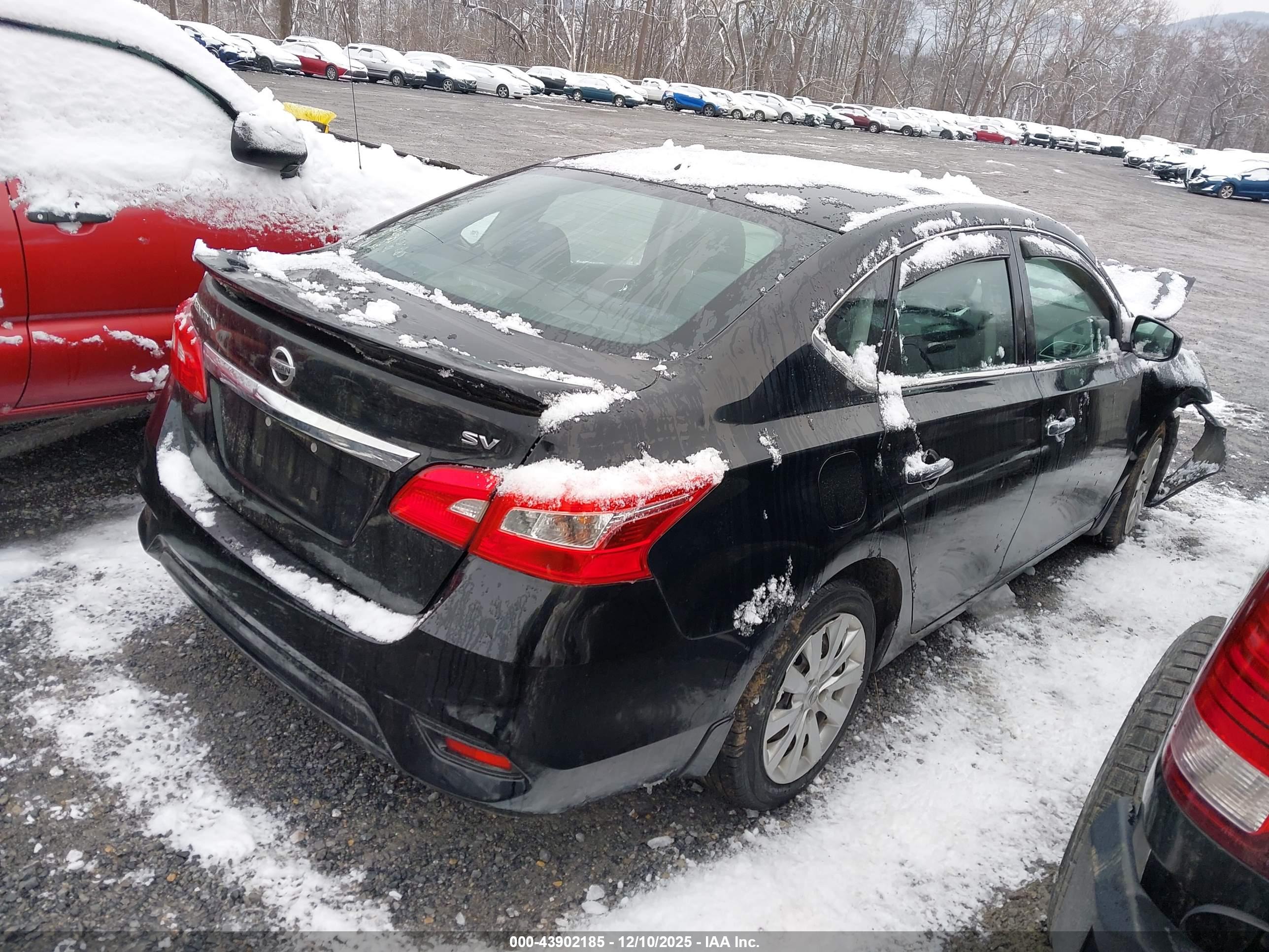 NISSAN SENTRA image 4
