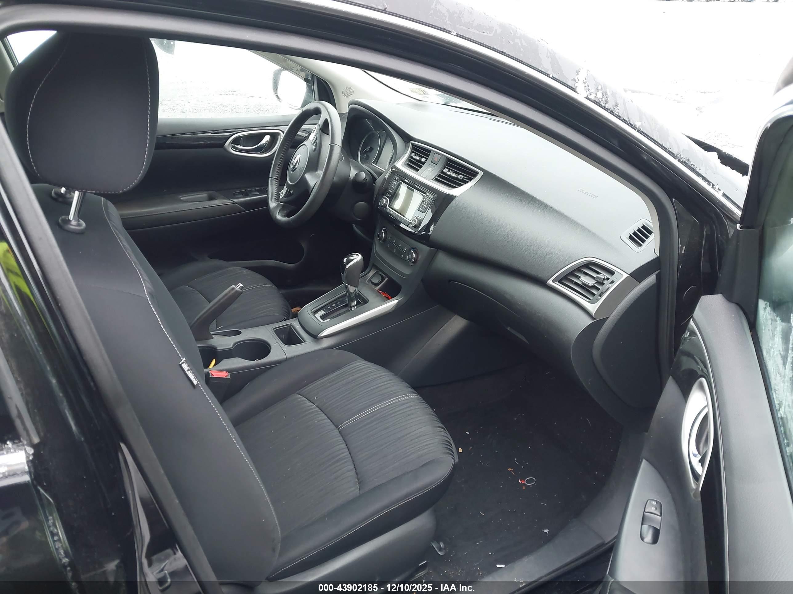 NISSAN SENTRA image 5