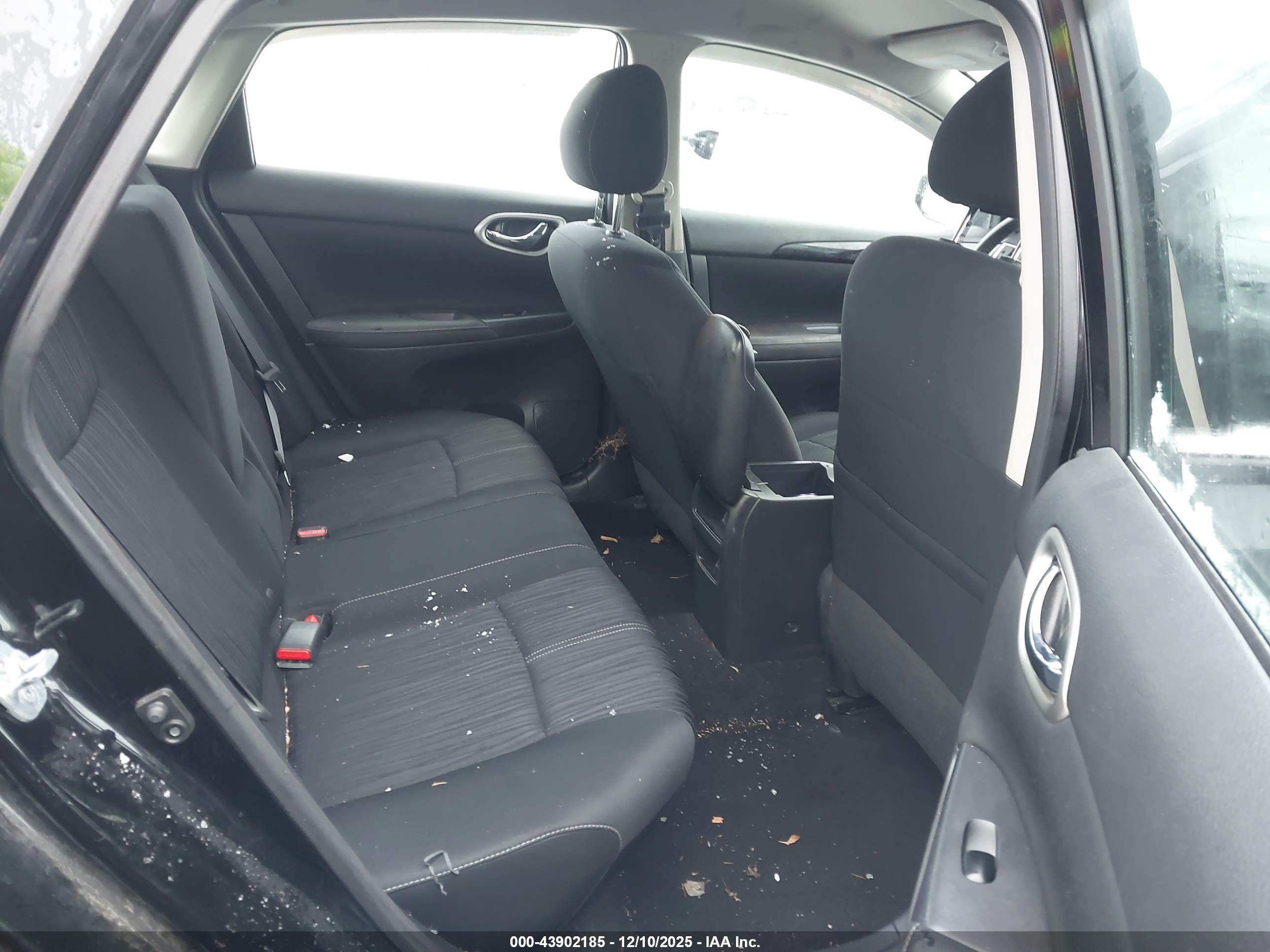 NISSAN SENTRA image 8