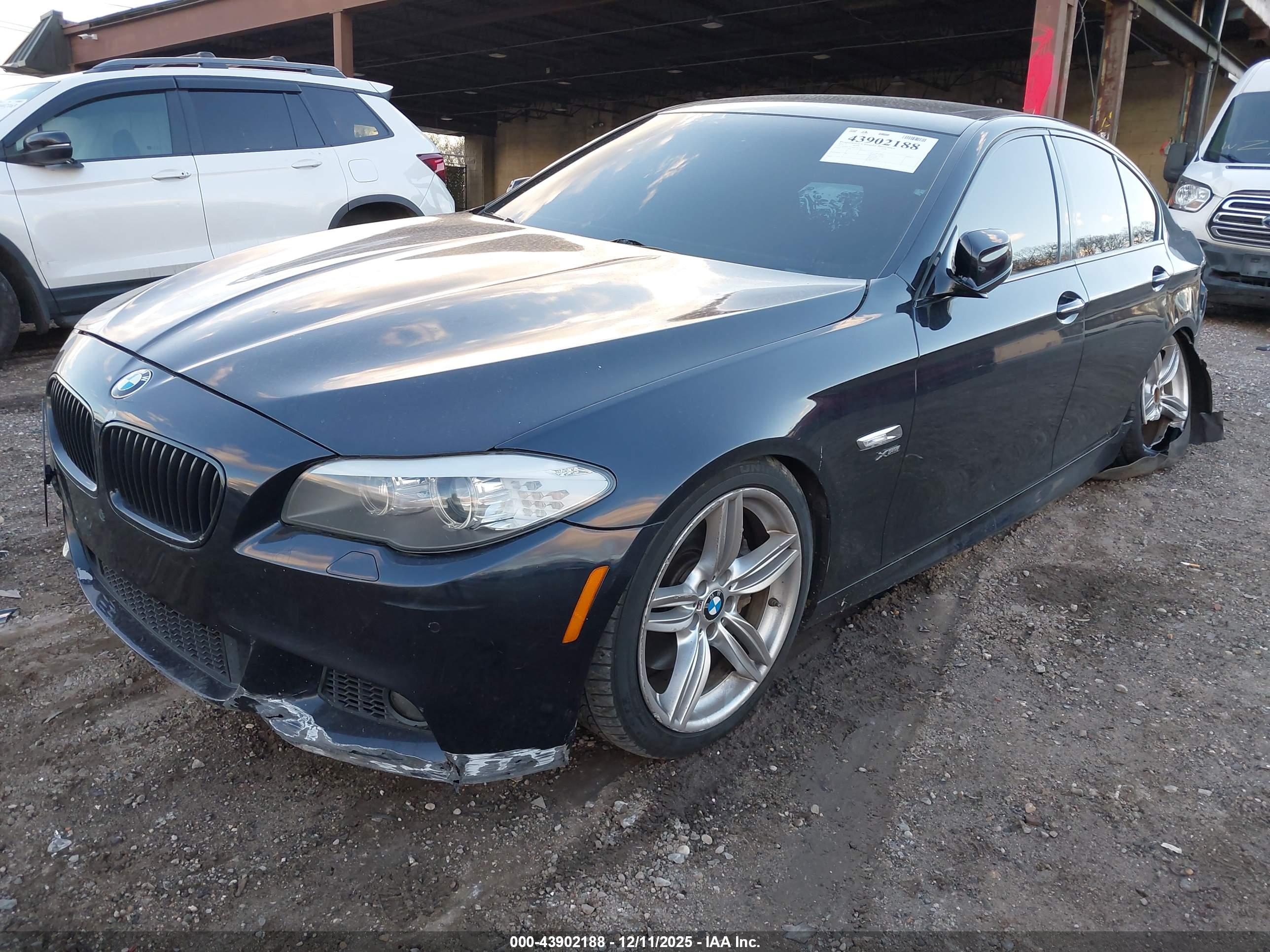 BMW 550I image 2