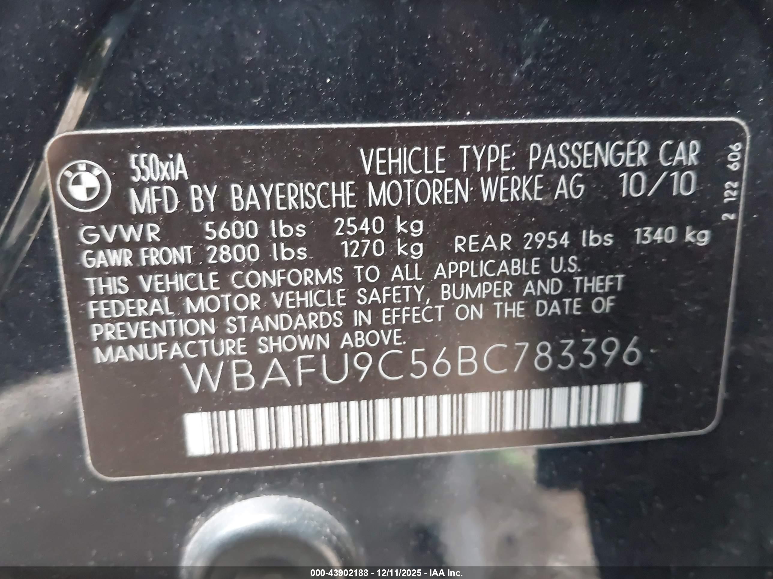 BMW 550I image 9