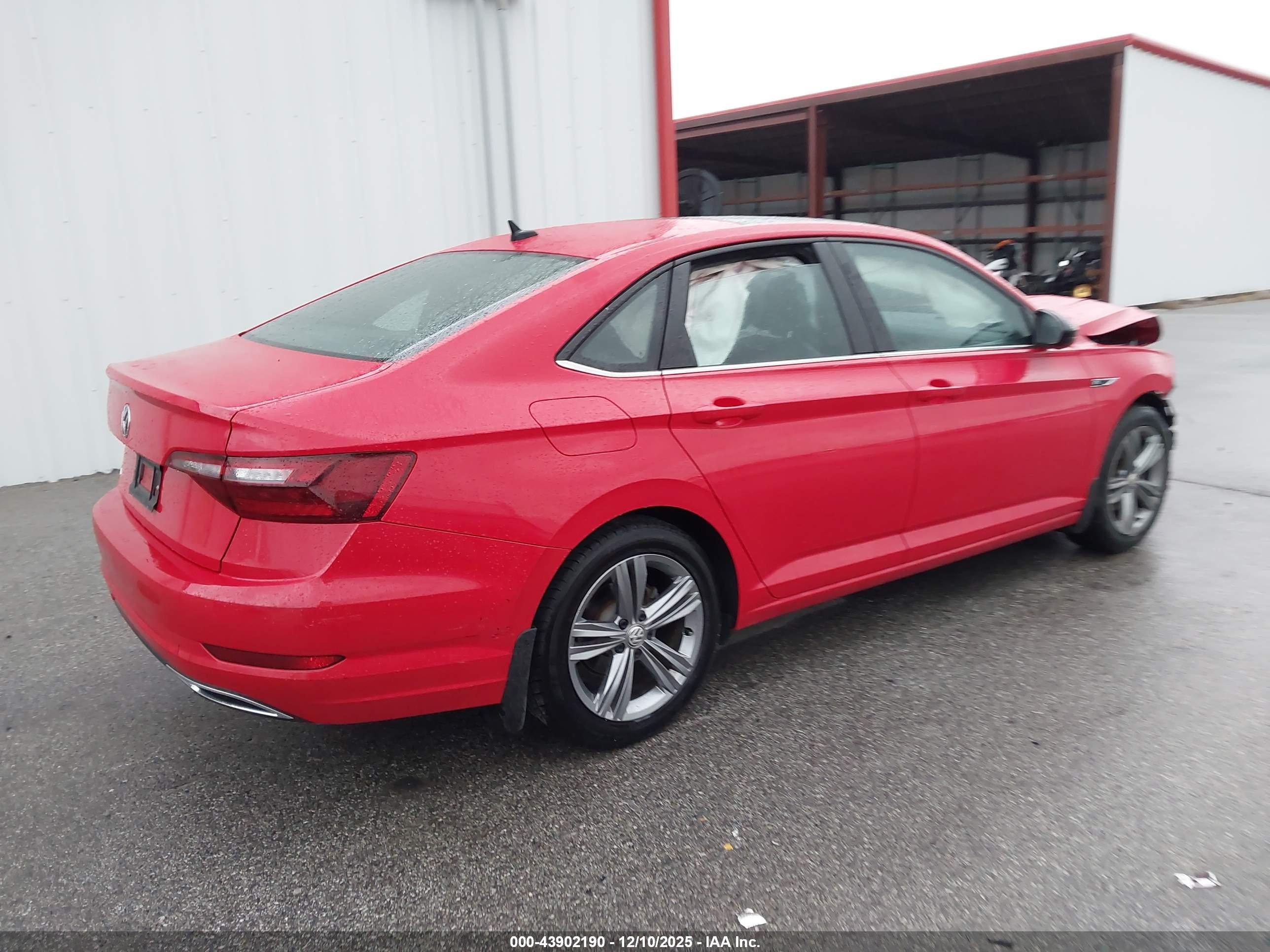 VOLKSWAGEN JETTA image 4
