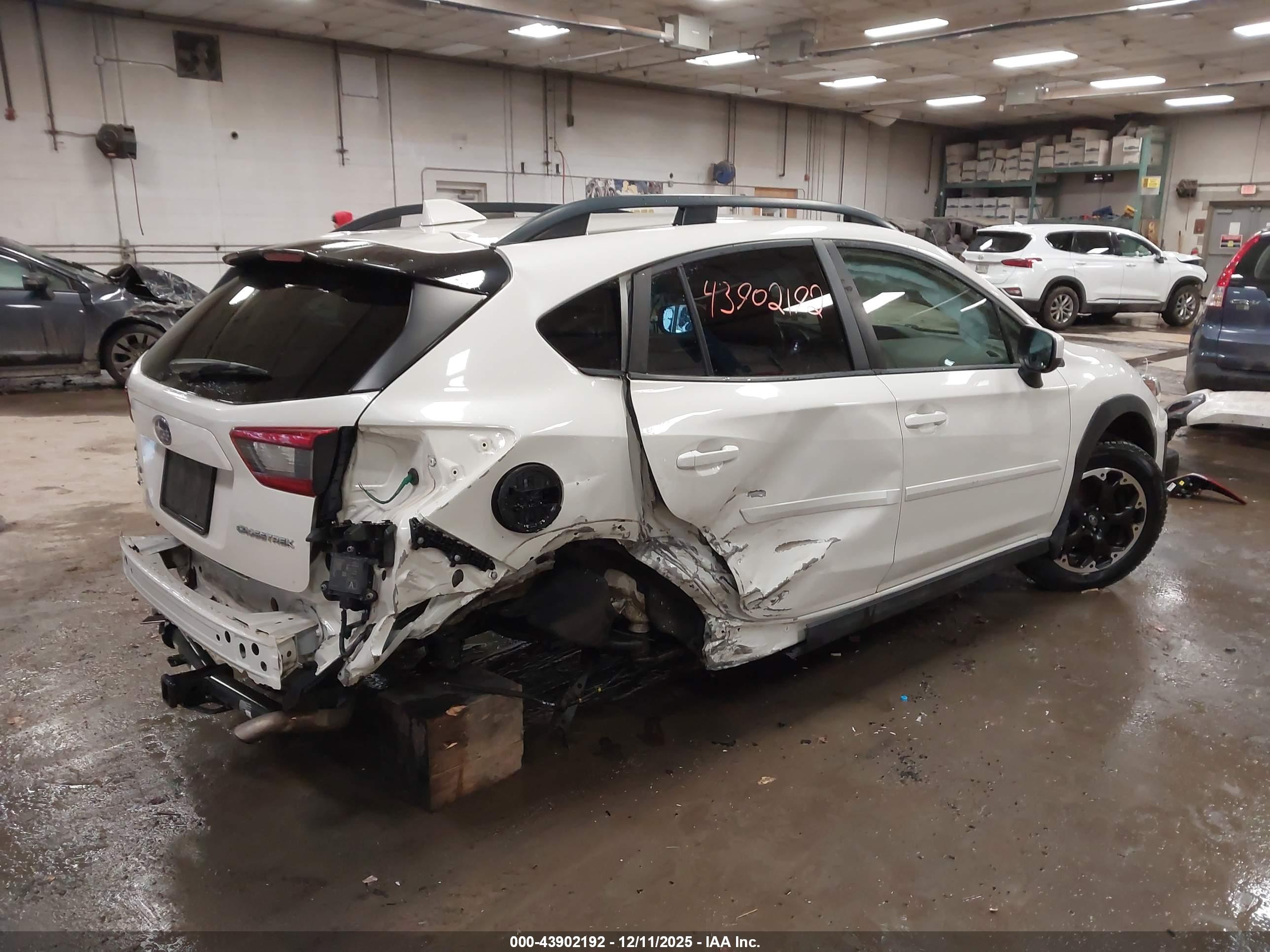 SUBARU CROSSTREK image 4