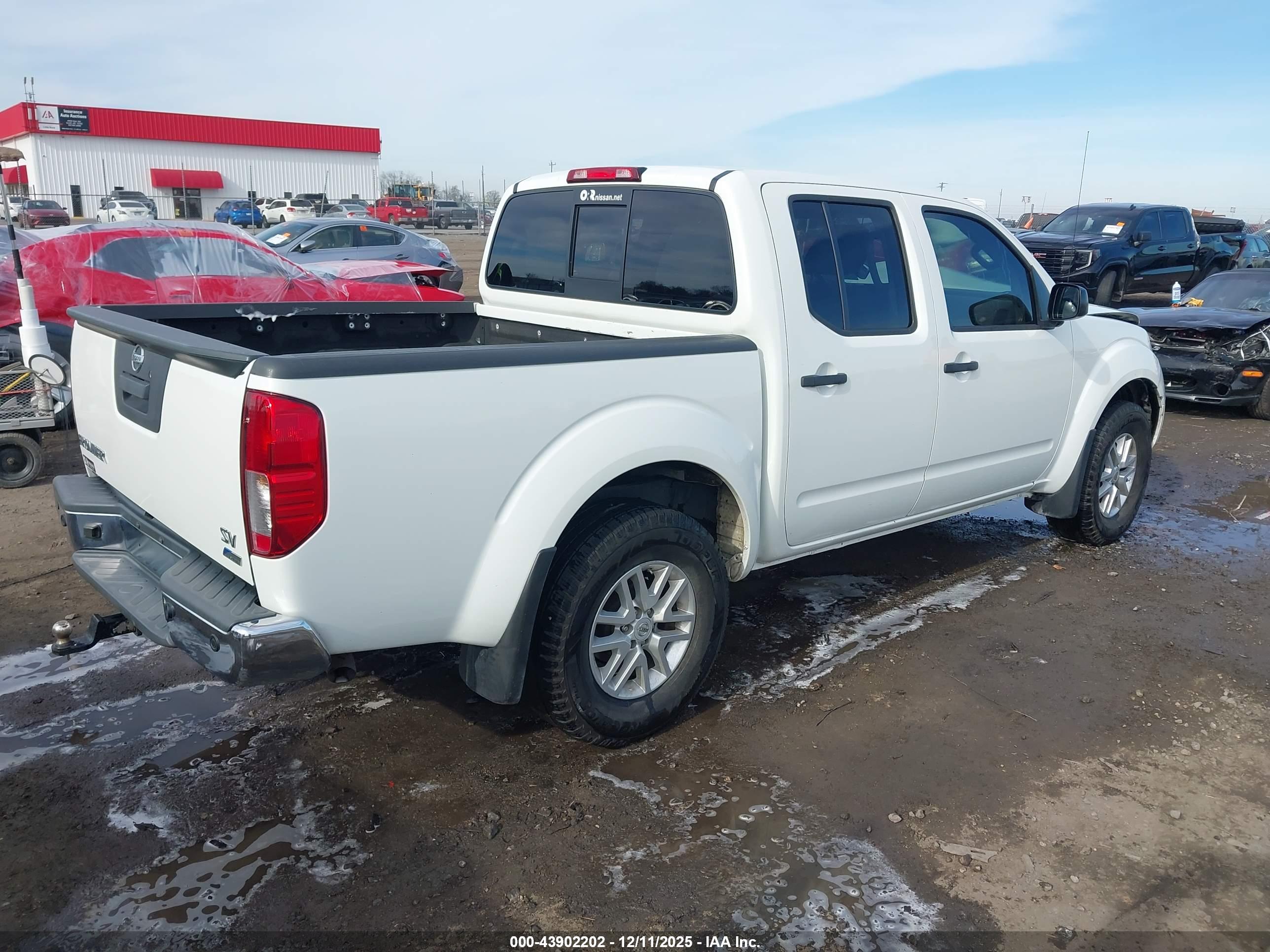 NISSAN FRONTIER image 4