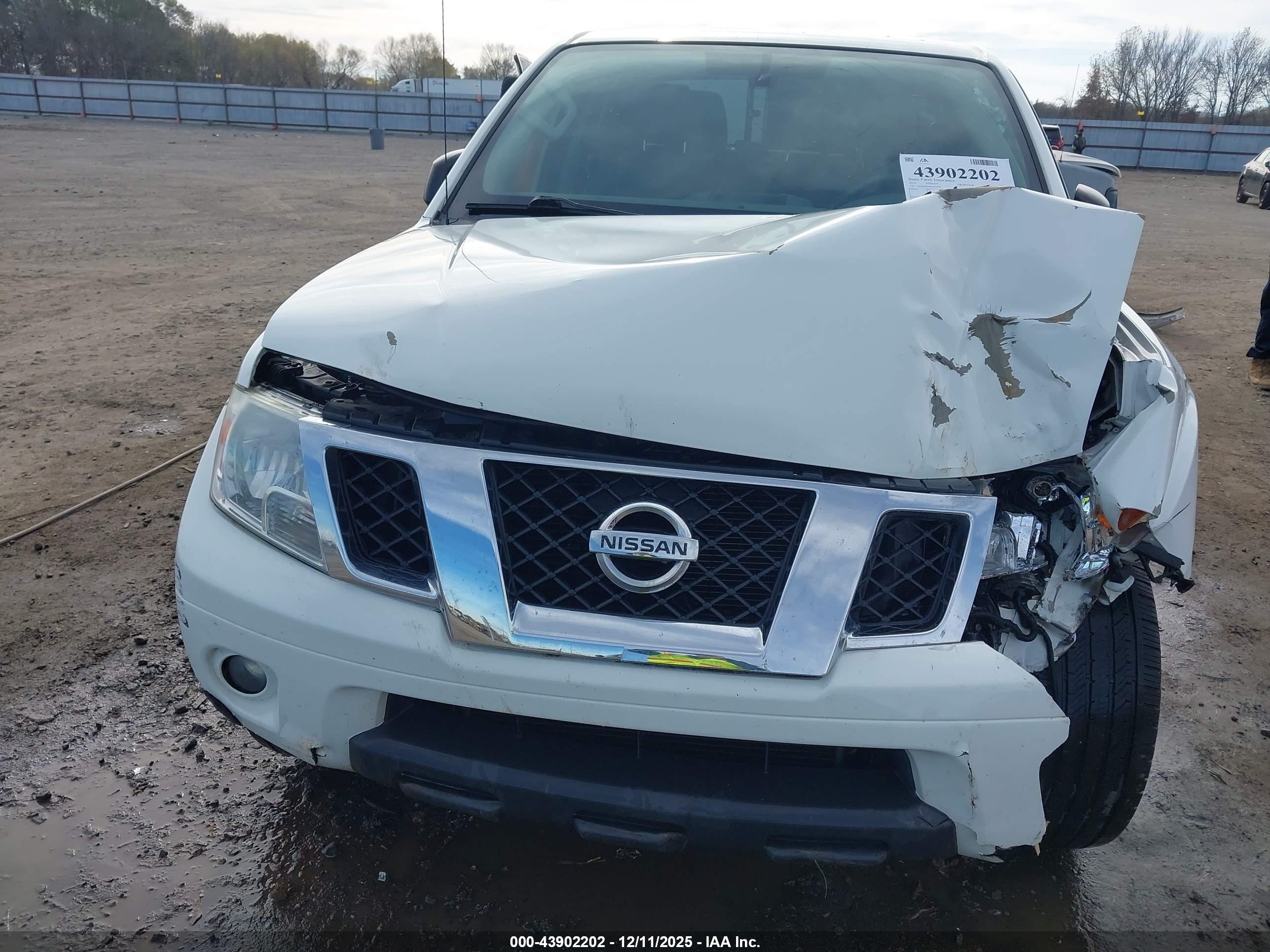 NISSAN FRONTIER image 6
