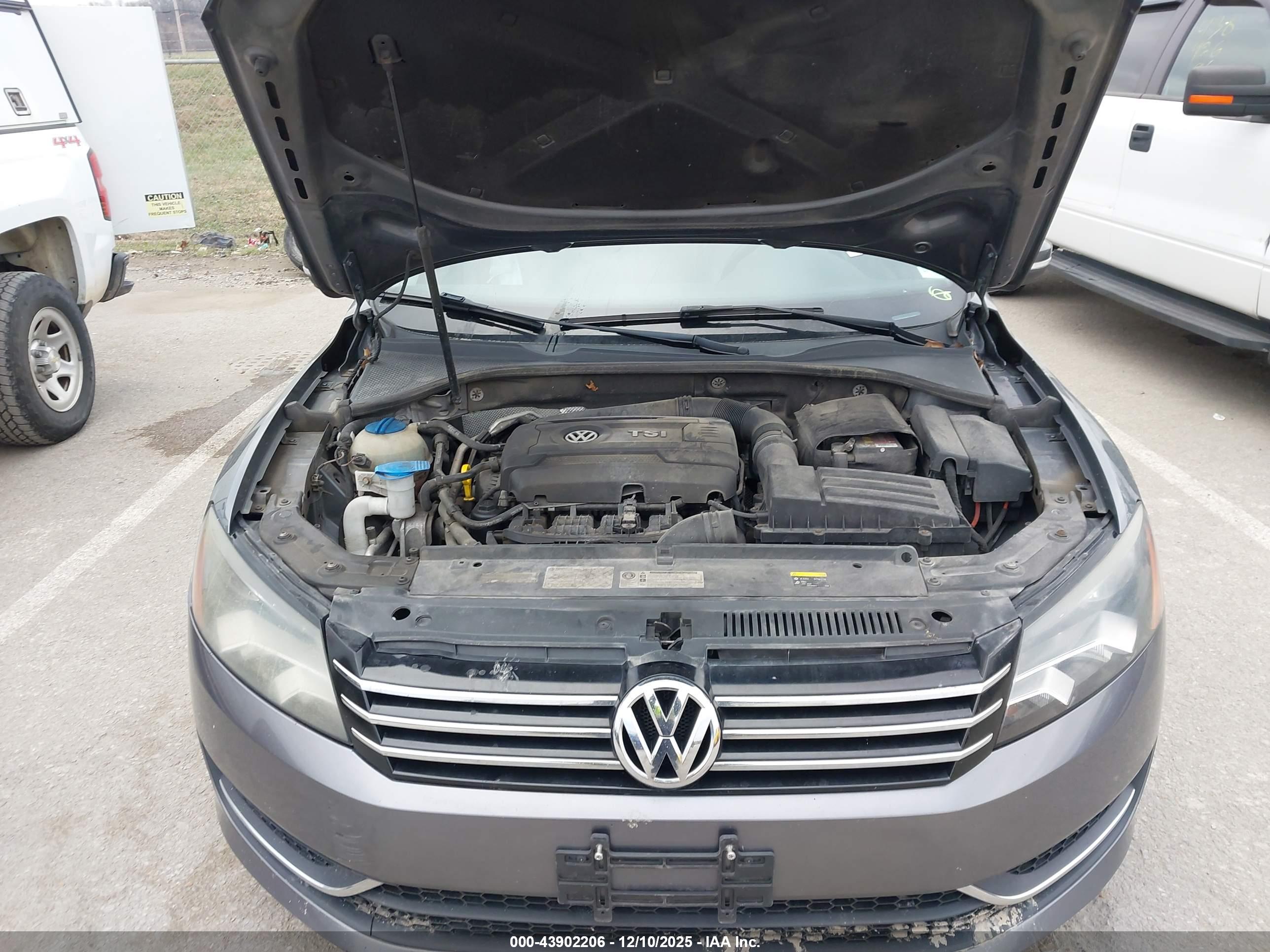 VOLKSWAGEN PASSAT image 10