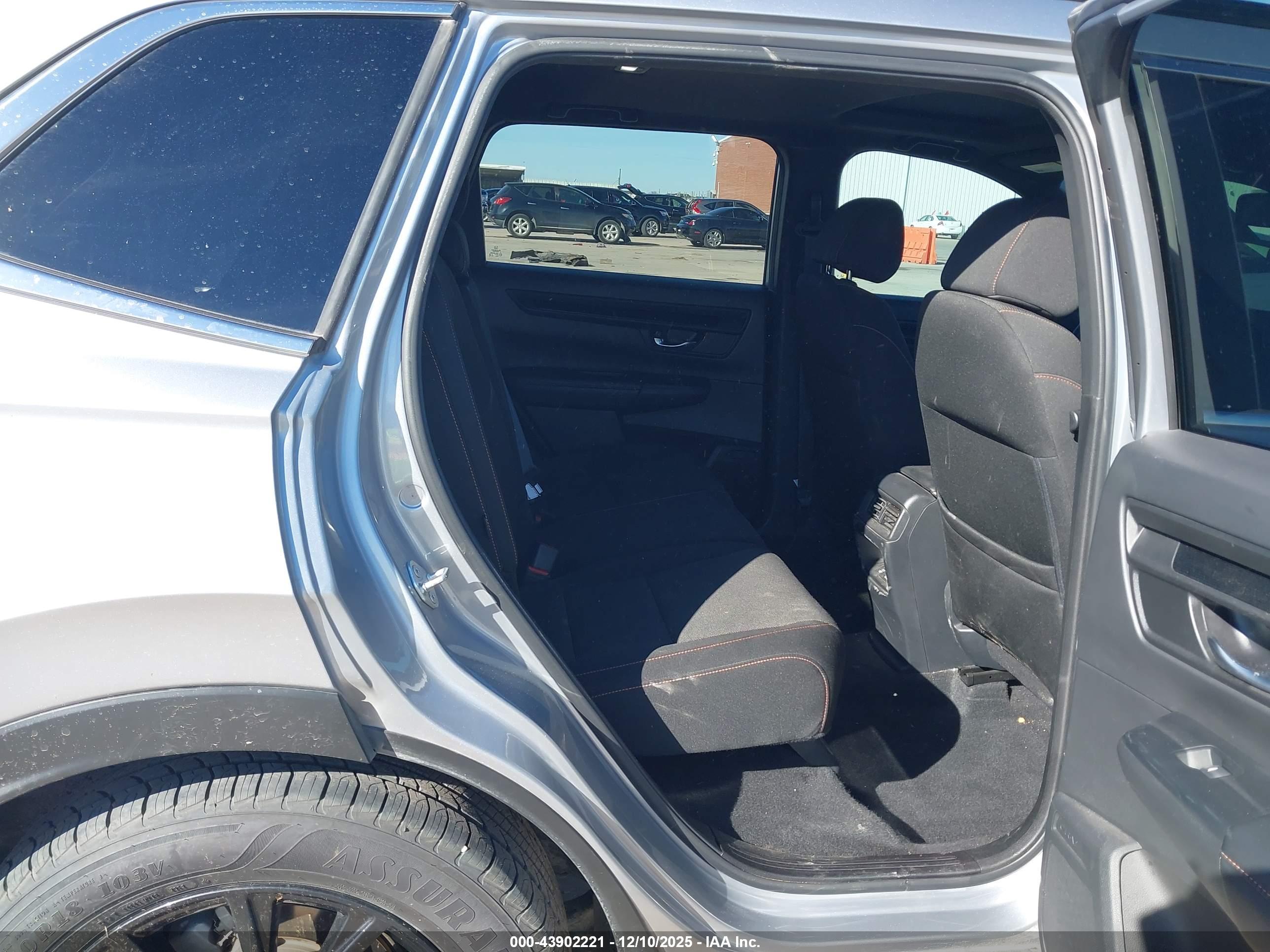 HONDA CR-V image 8