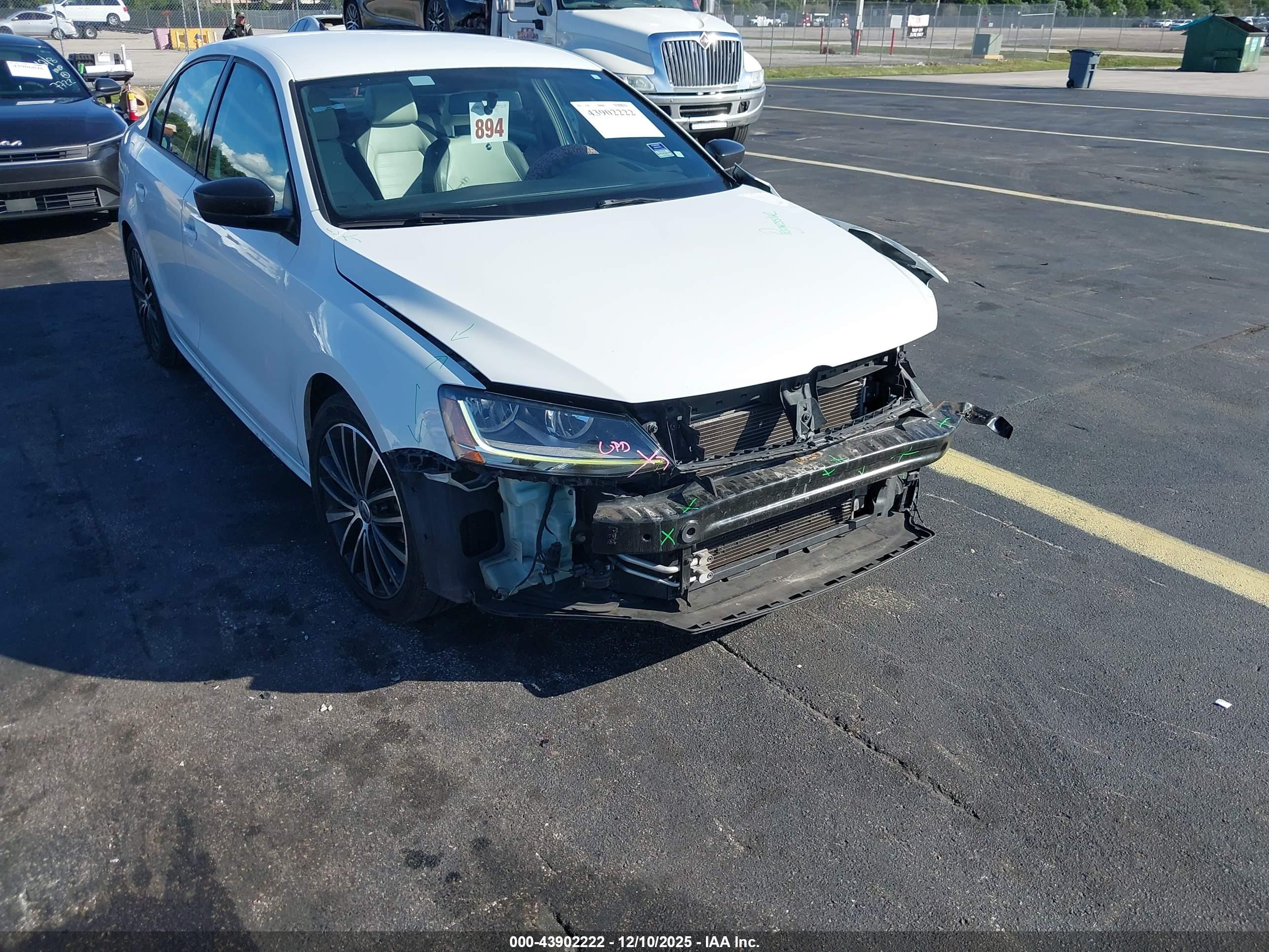 VOLKSWAGEN JETTA image 6
