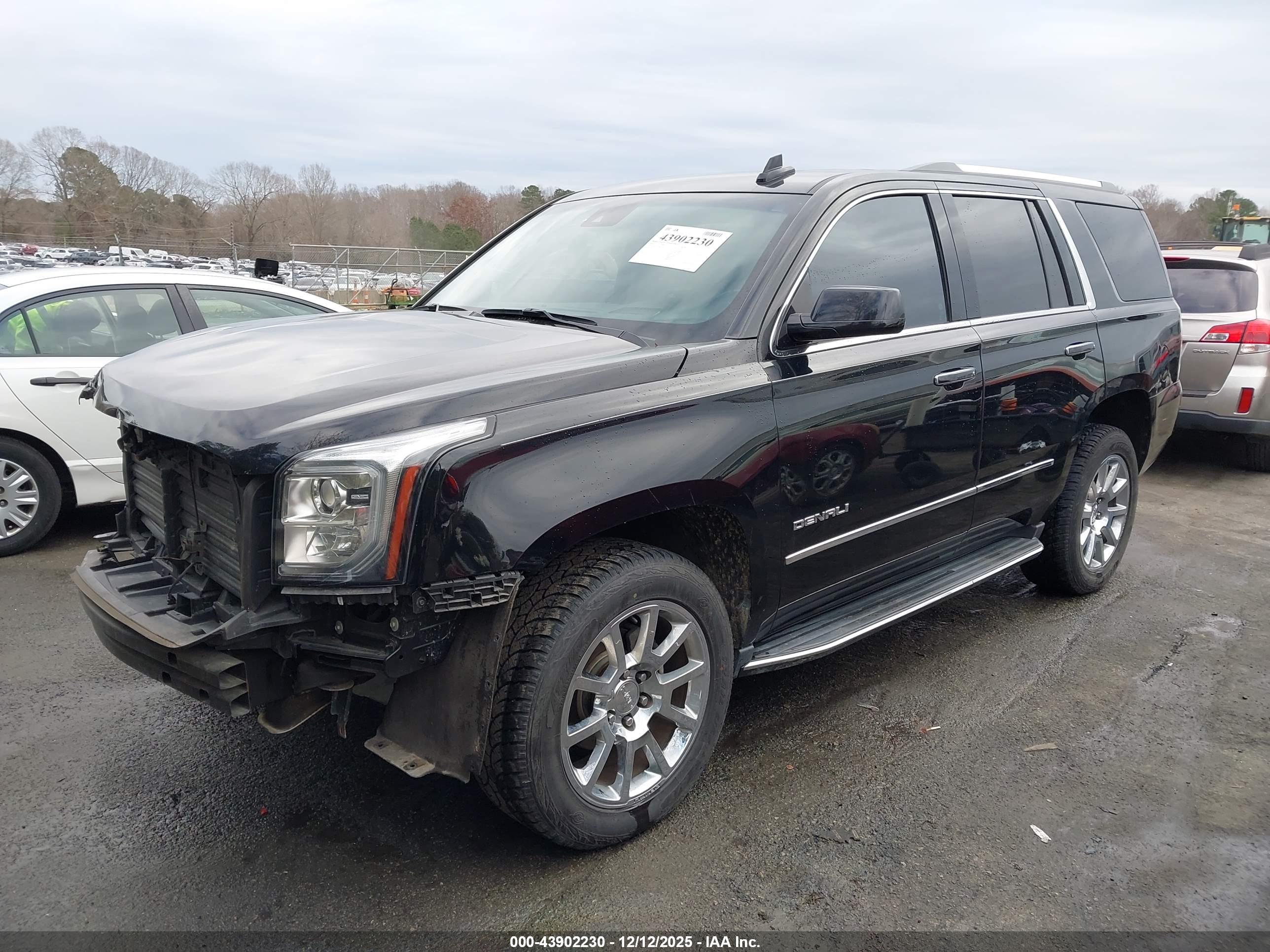 GMC YUKON image 2