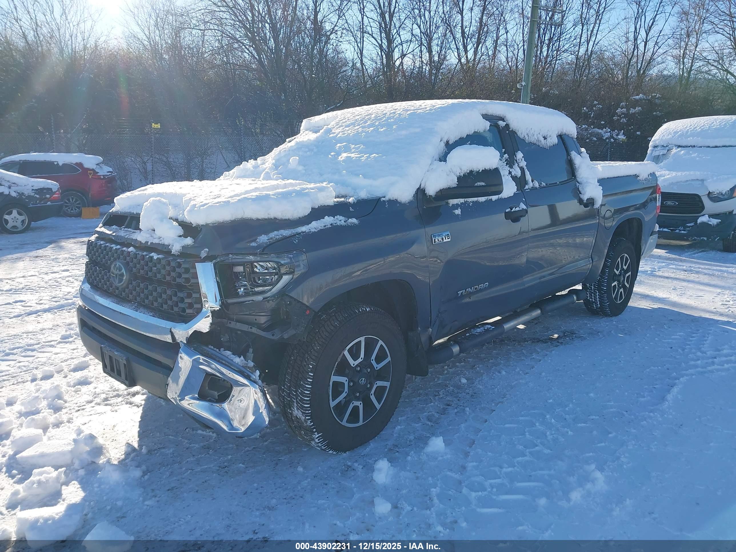 TOYOTA TUNDRA image 2