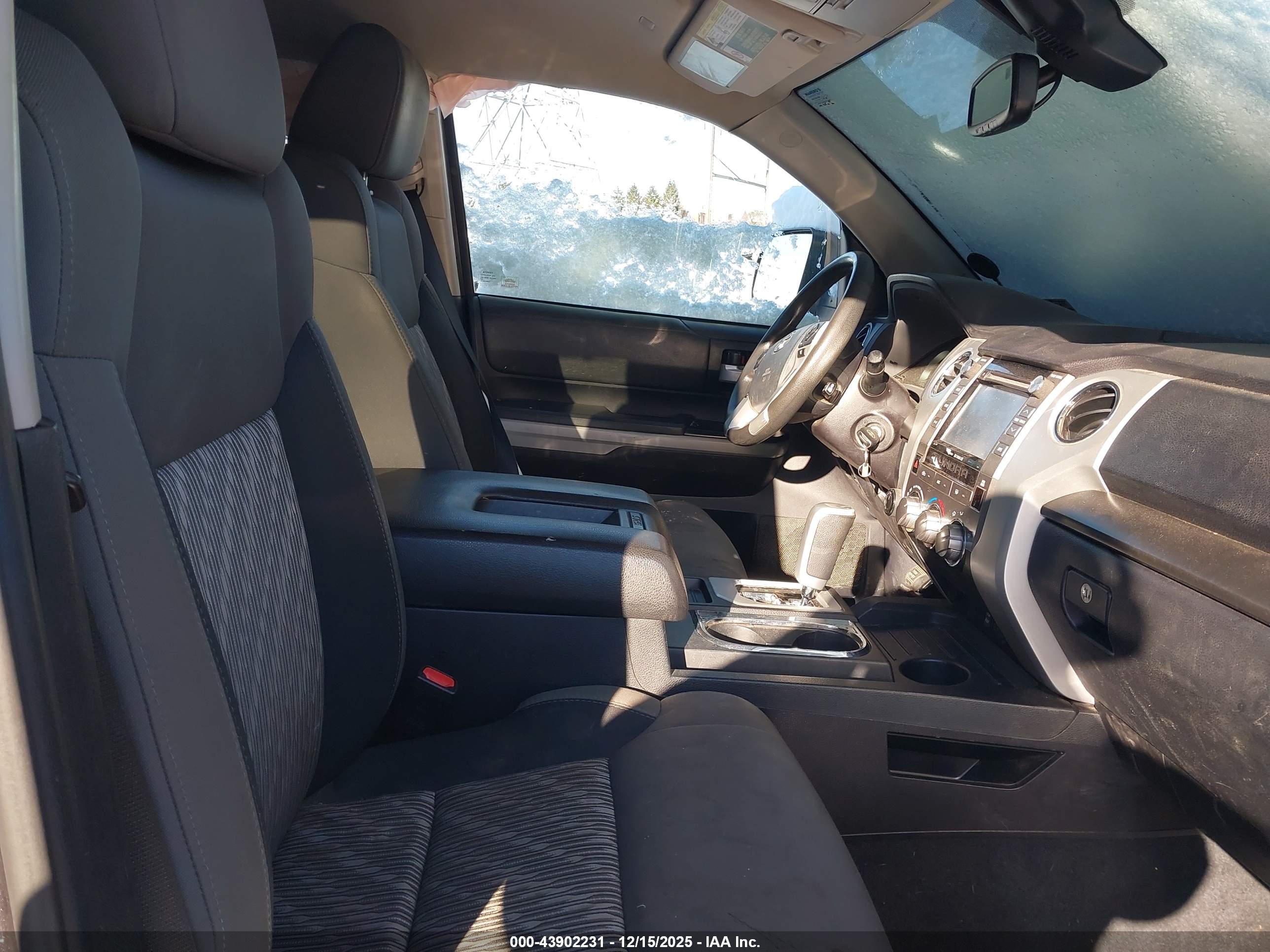 TOYOTA TUNDRA image 5
