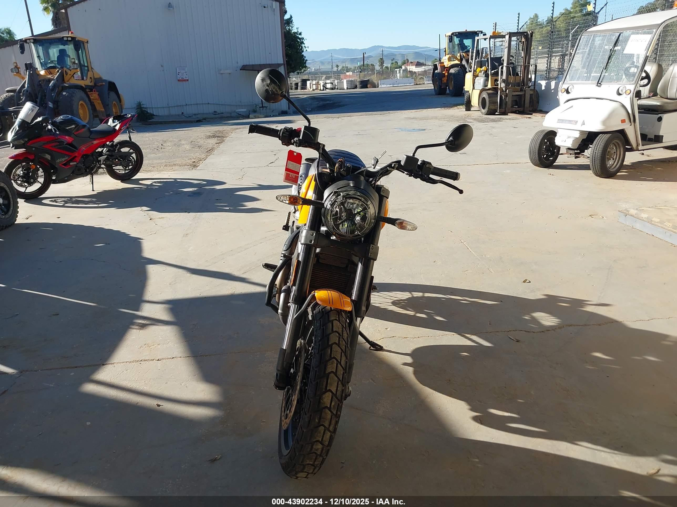 DUCATI SCRAMBLER image 5