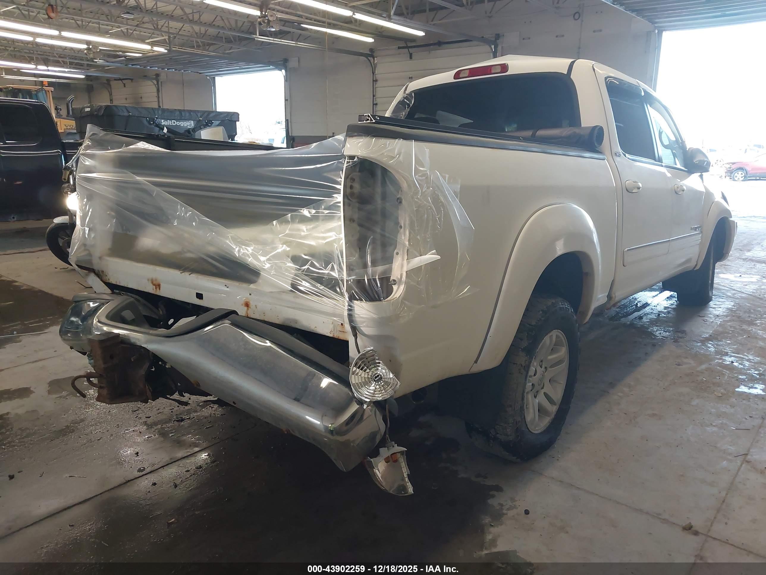 TOYOTA TUNDRA image 4
