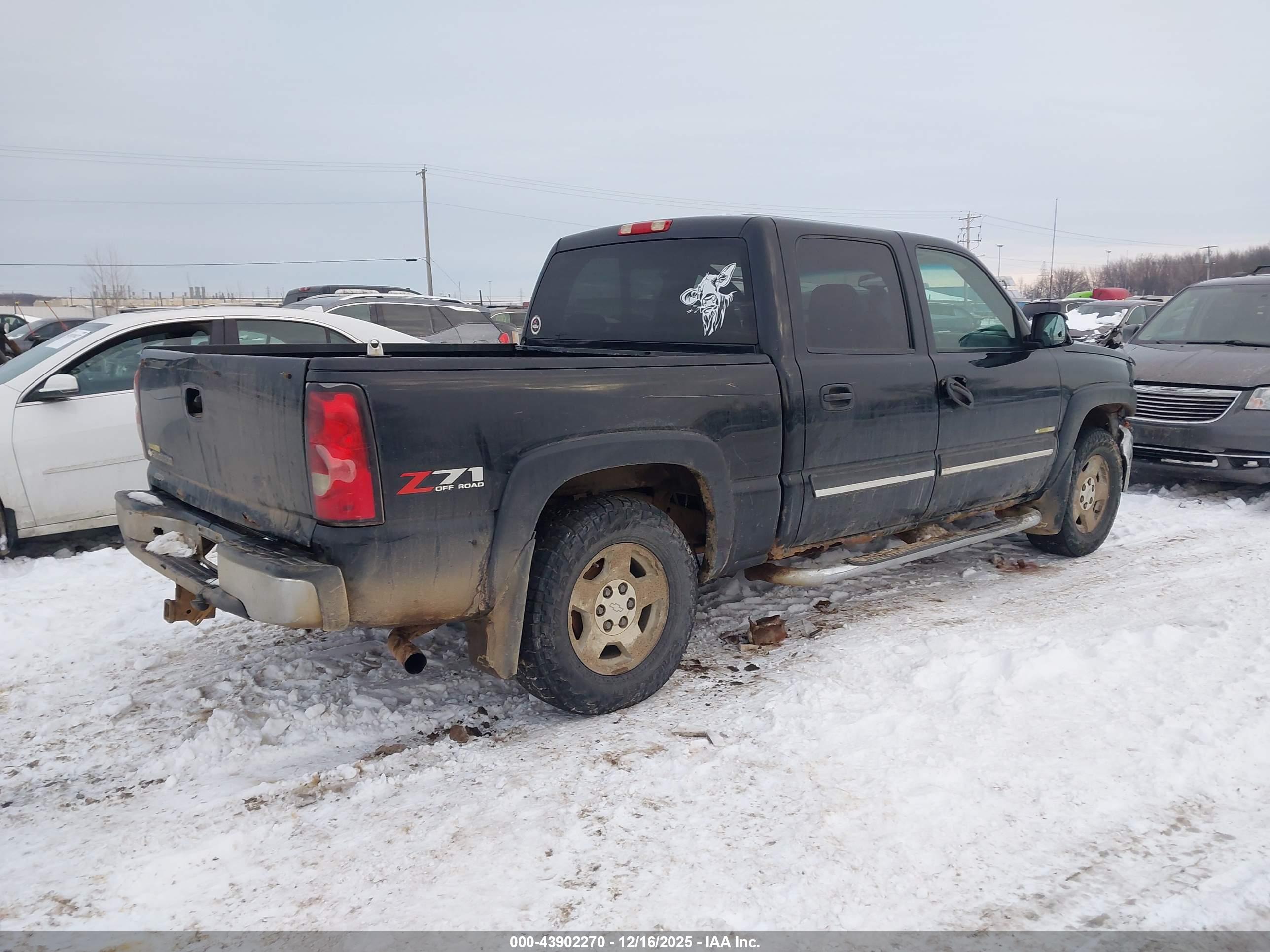 CHEVROLET SILVERADO image 4