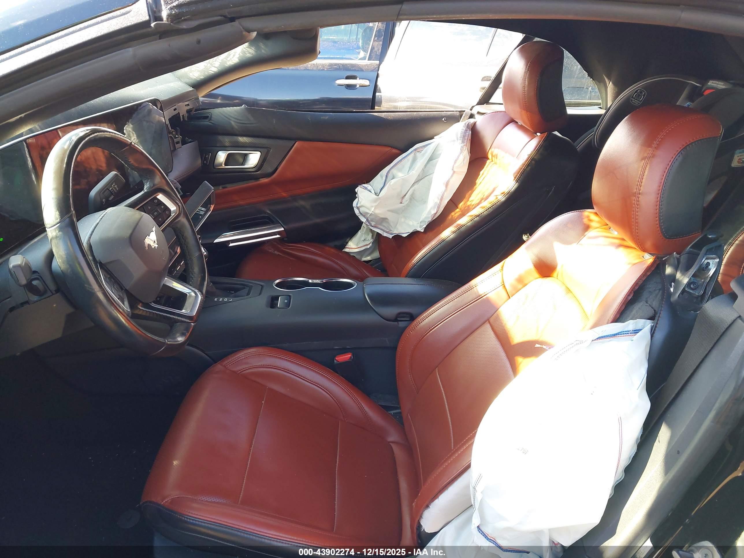 FORD MUSTANG image 5