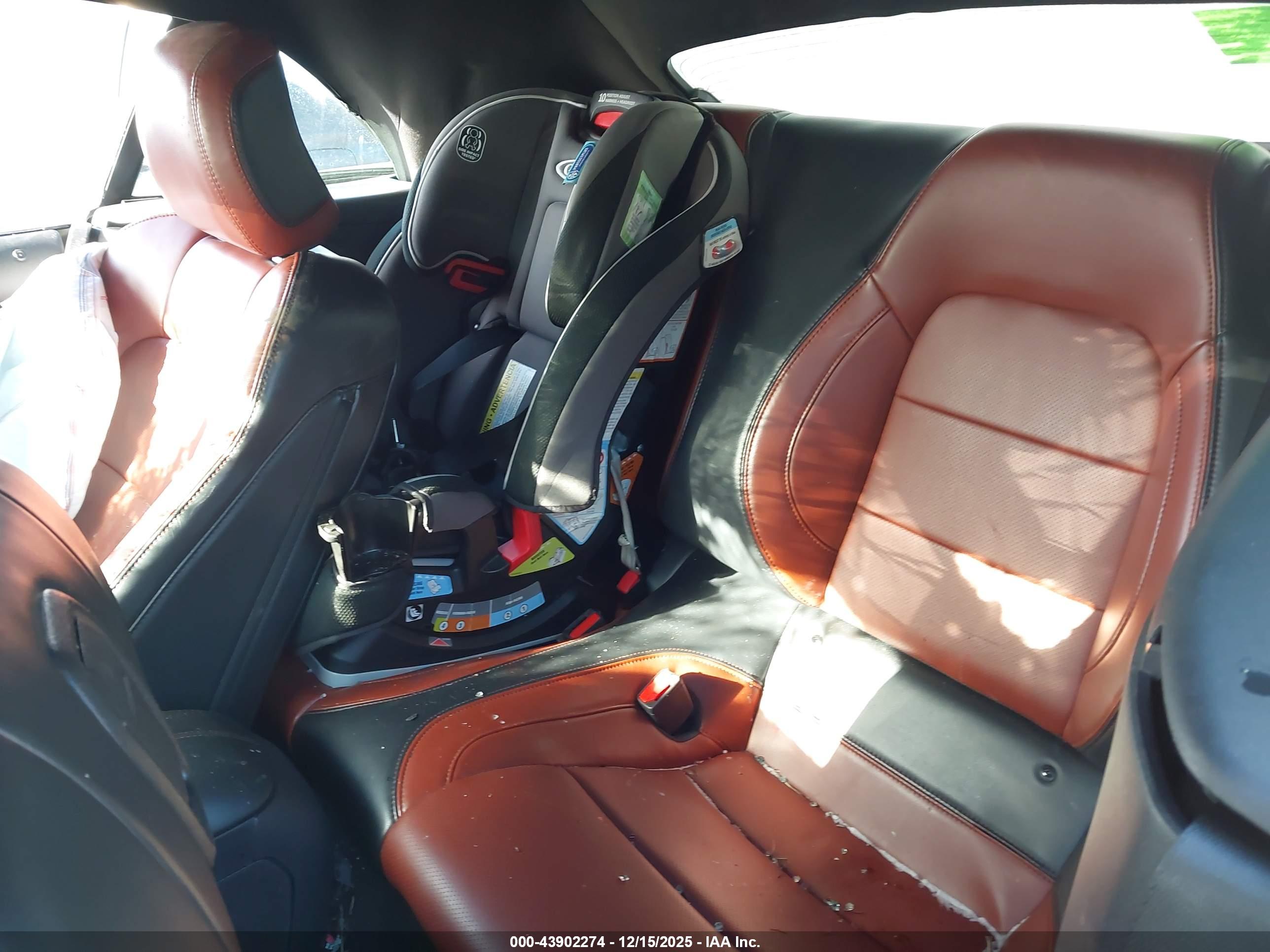 FORD MUSTANG image 8