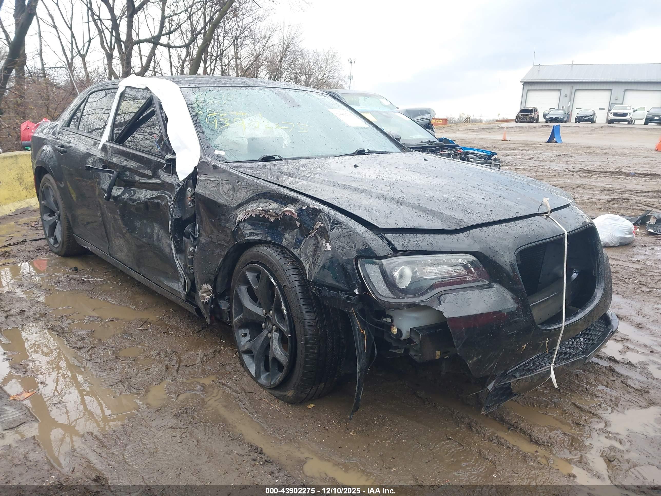 CHRYSLER 300 image 6