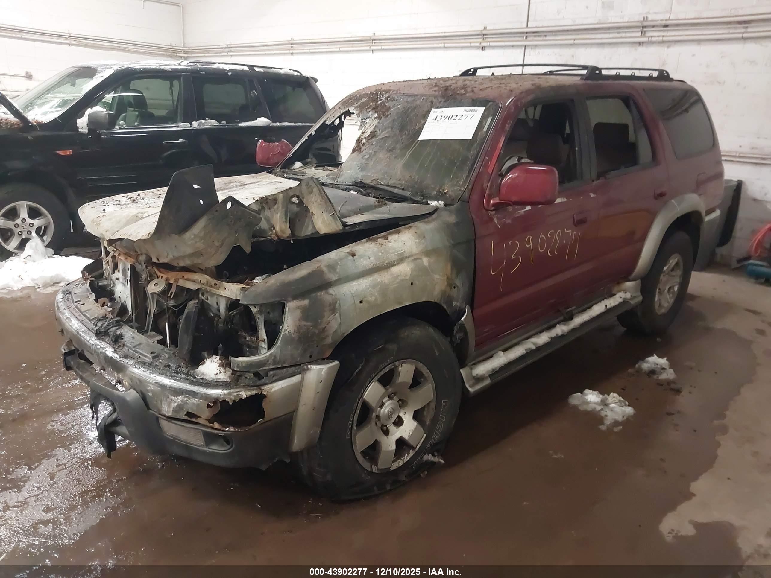 TOYOTA 4RUNNER image 2