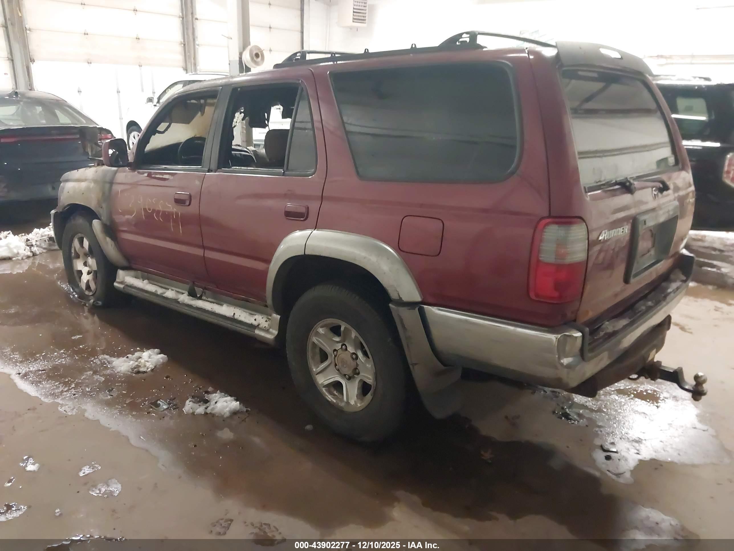 TOYOTA 4RUNNER image 3