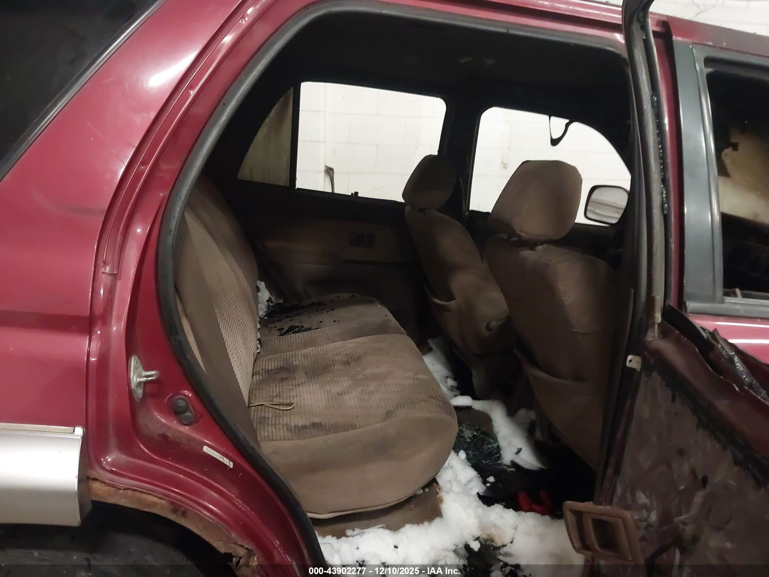 TOYOTA 4RUNNER image 8