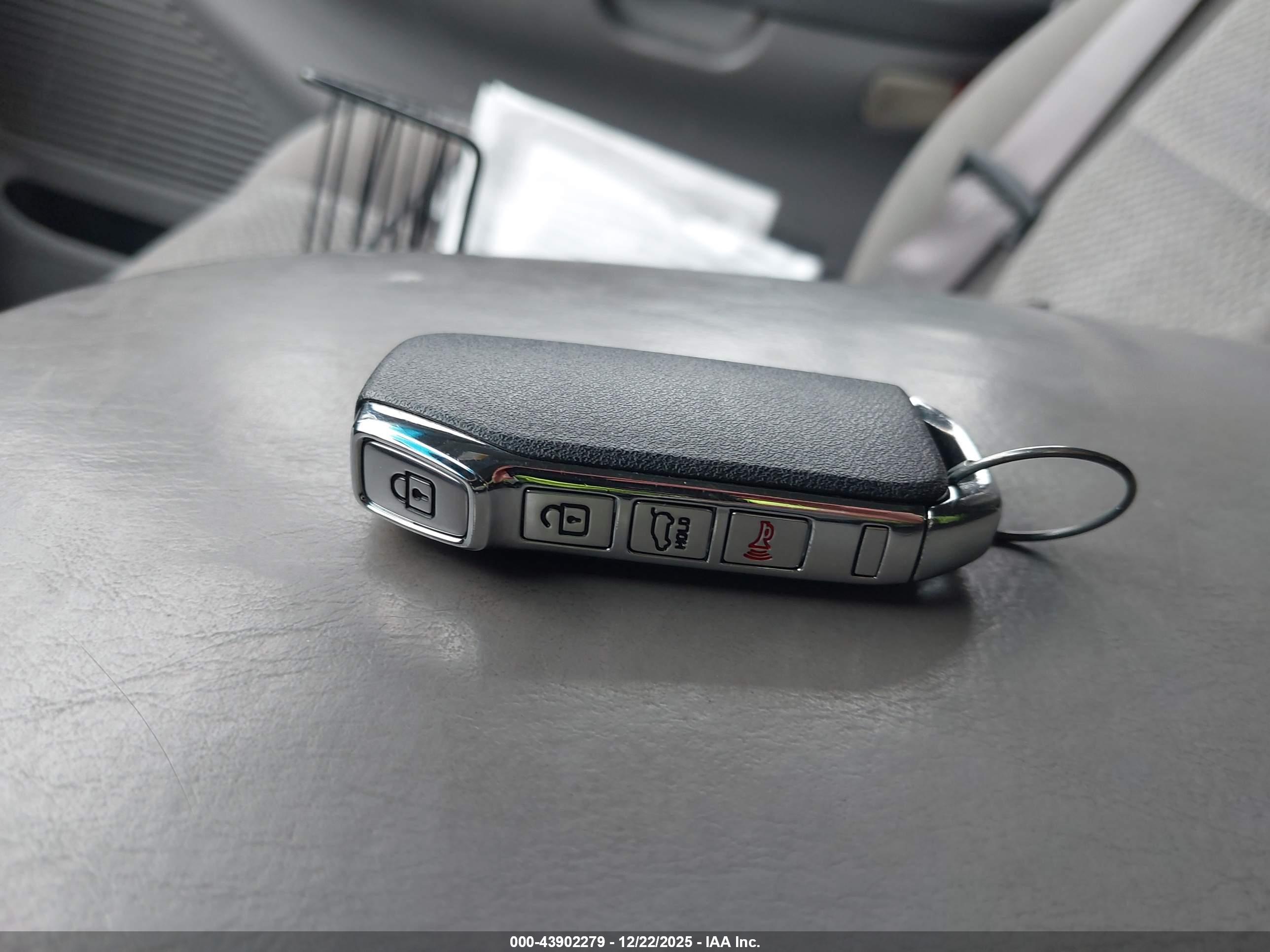 KIA SPORTAGE image 11