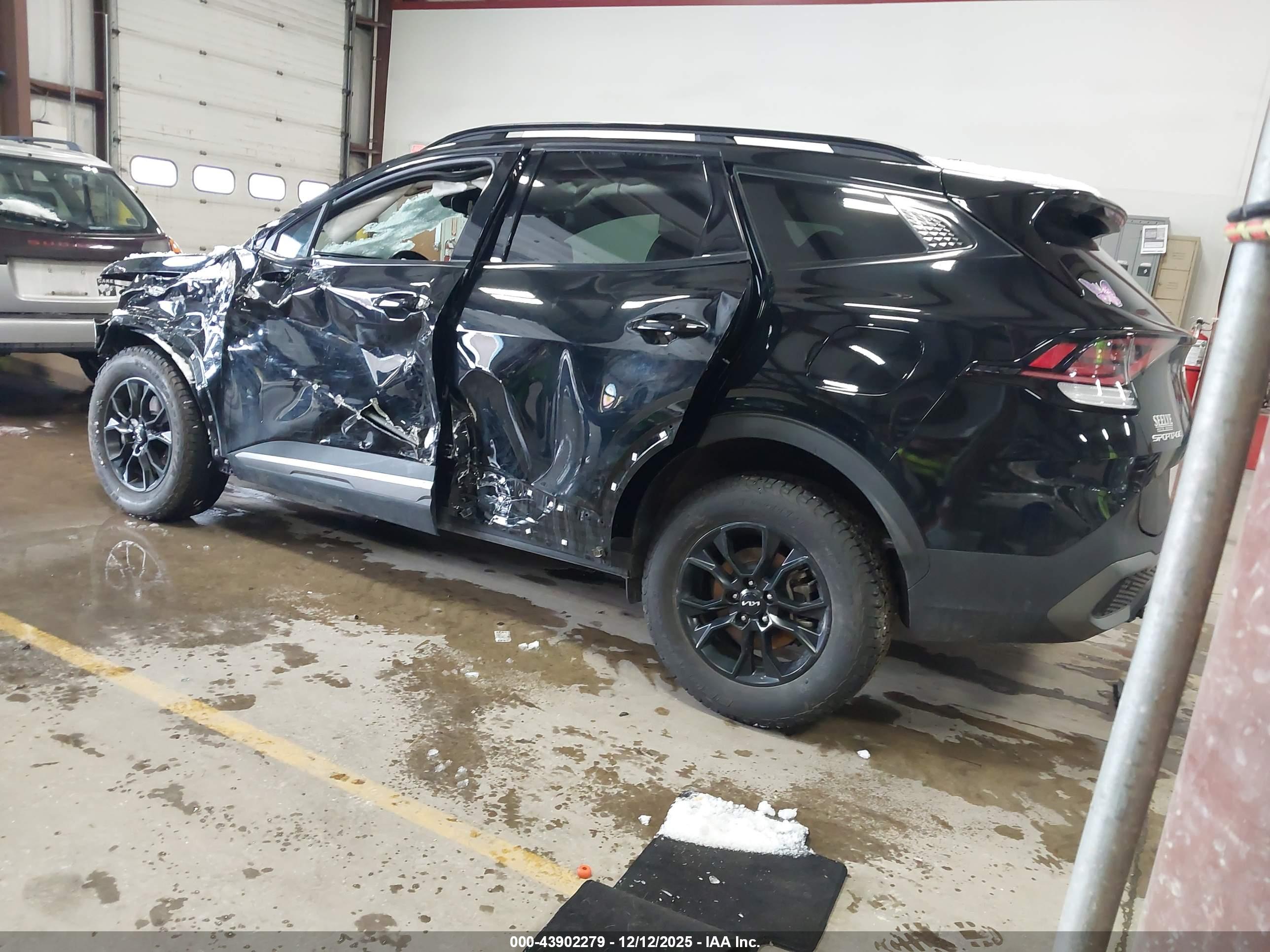 KIA SPORTAGE image 3