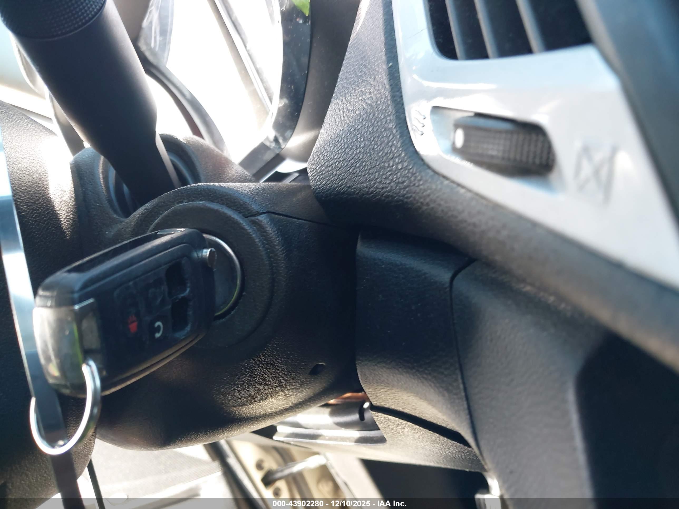 GMC TERRAIN image 11