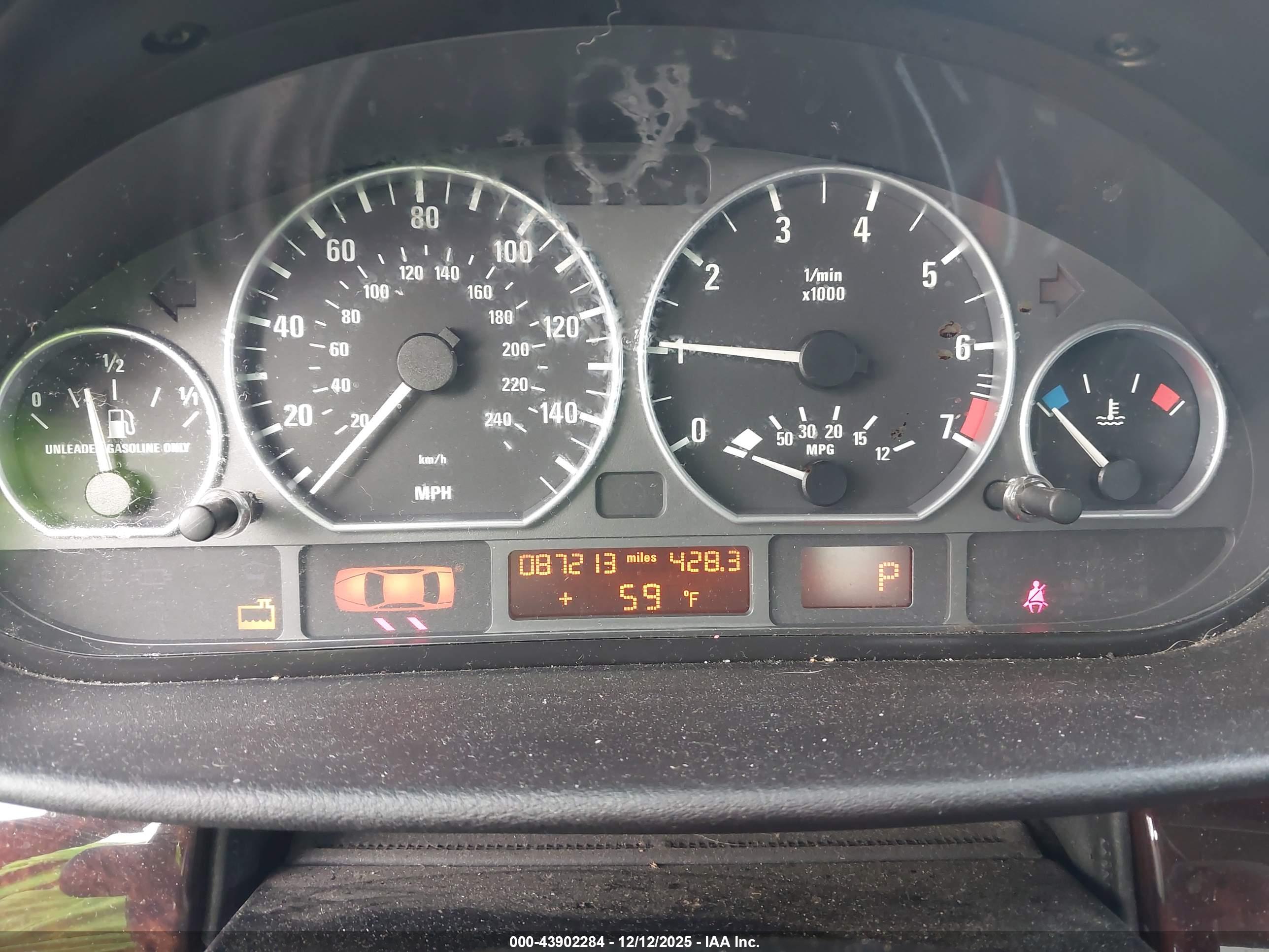 BMW 330I image 7