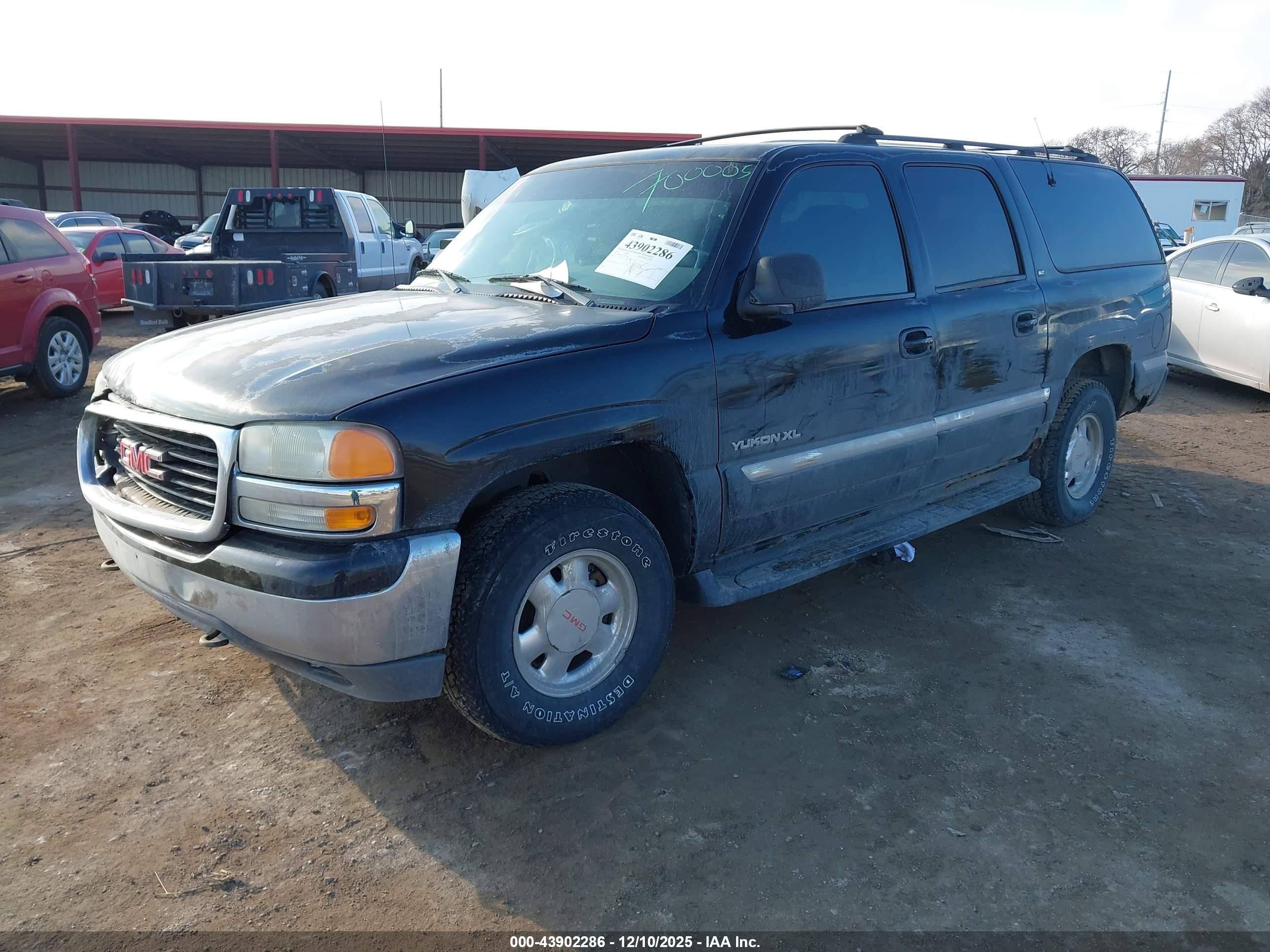 GMC YUKON image 2