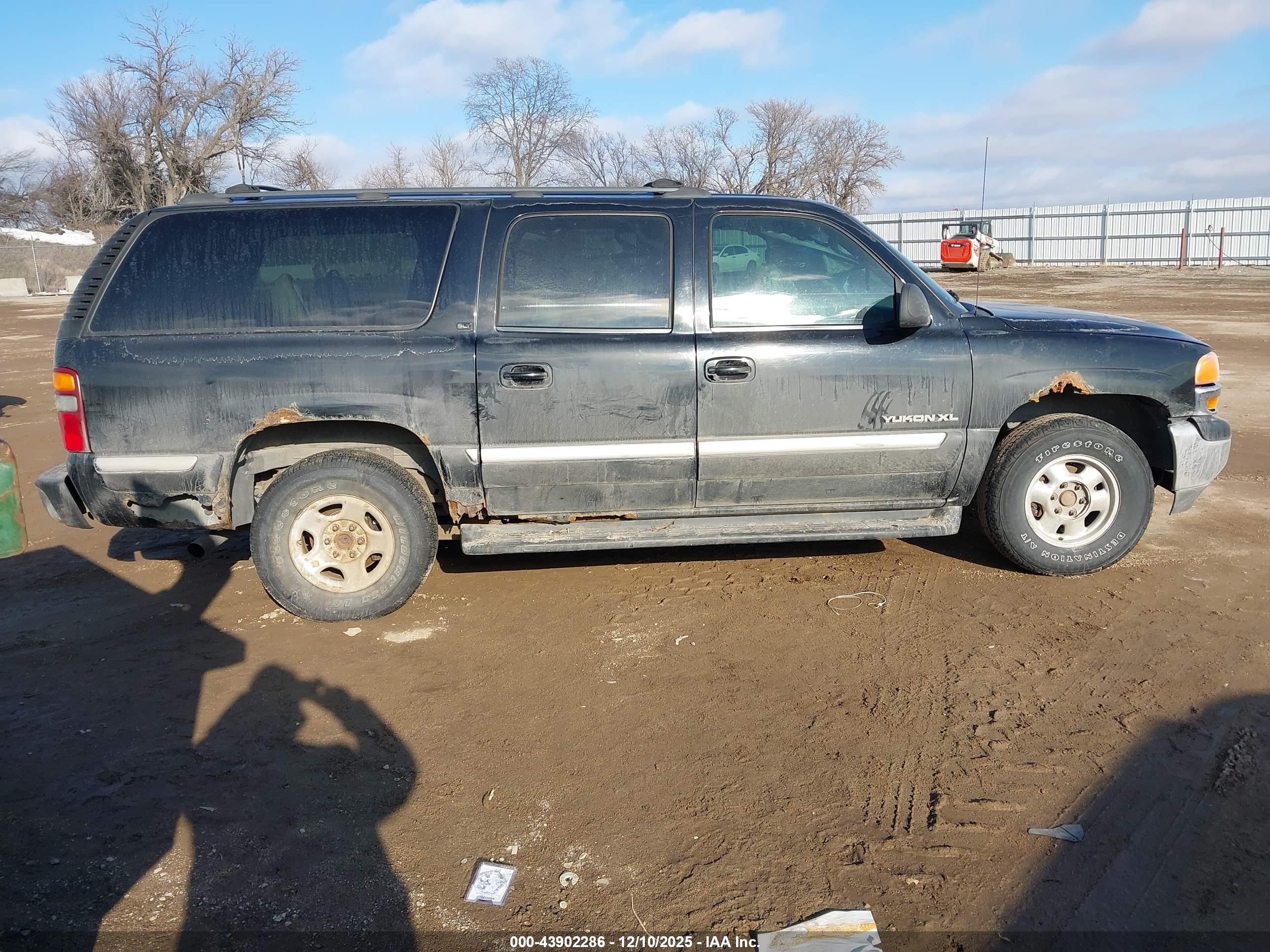 GMC YUKON image 4