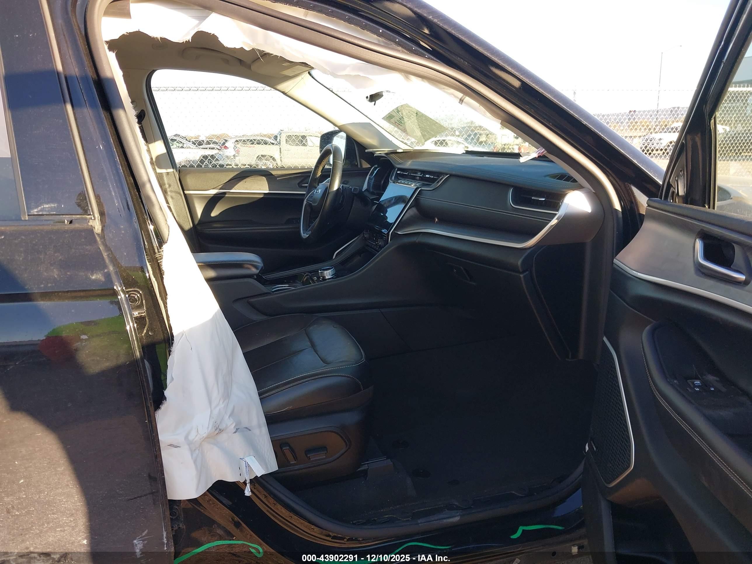 JEEP GRAND image 5