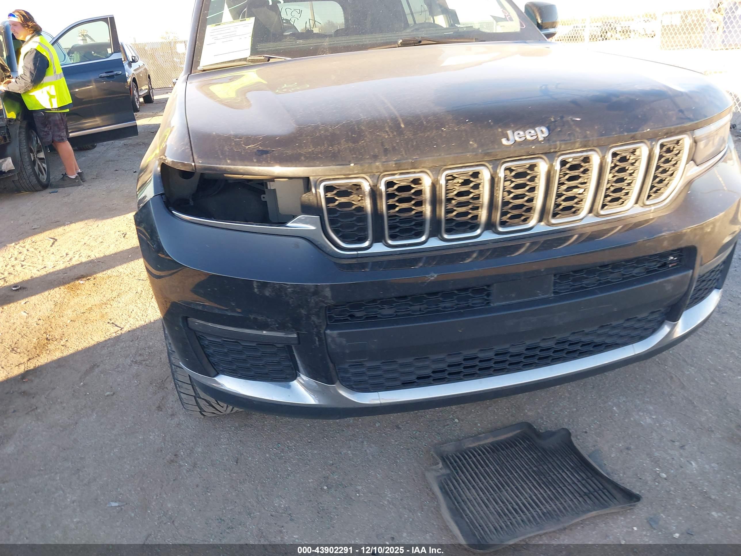 JEEP GRAND image 6