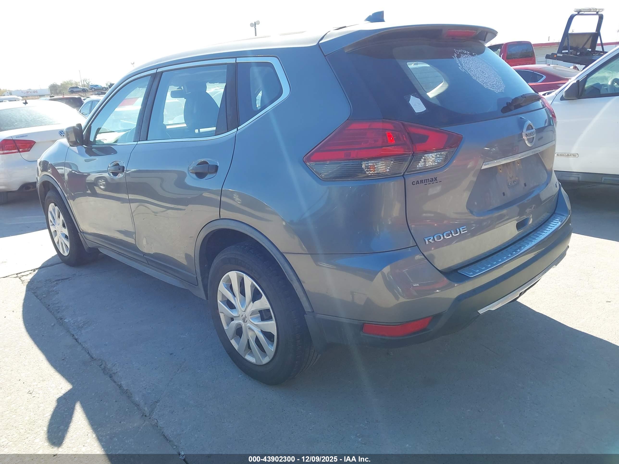 NISSAN ROGUE image 3