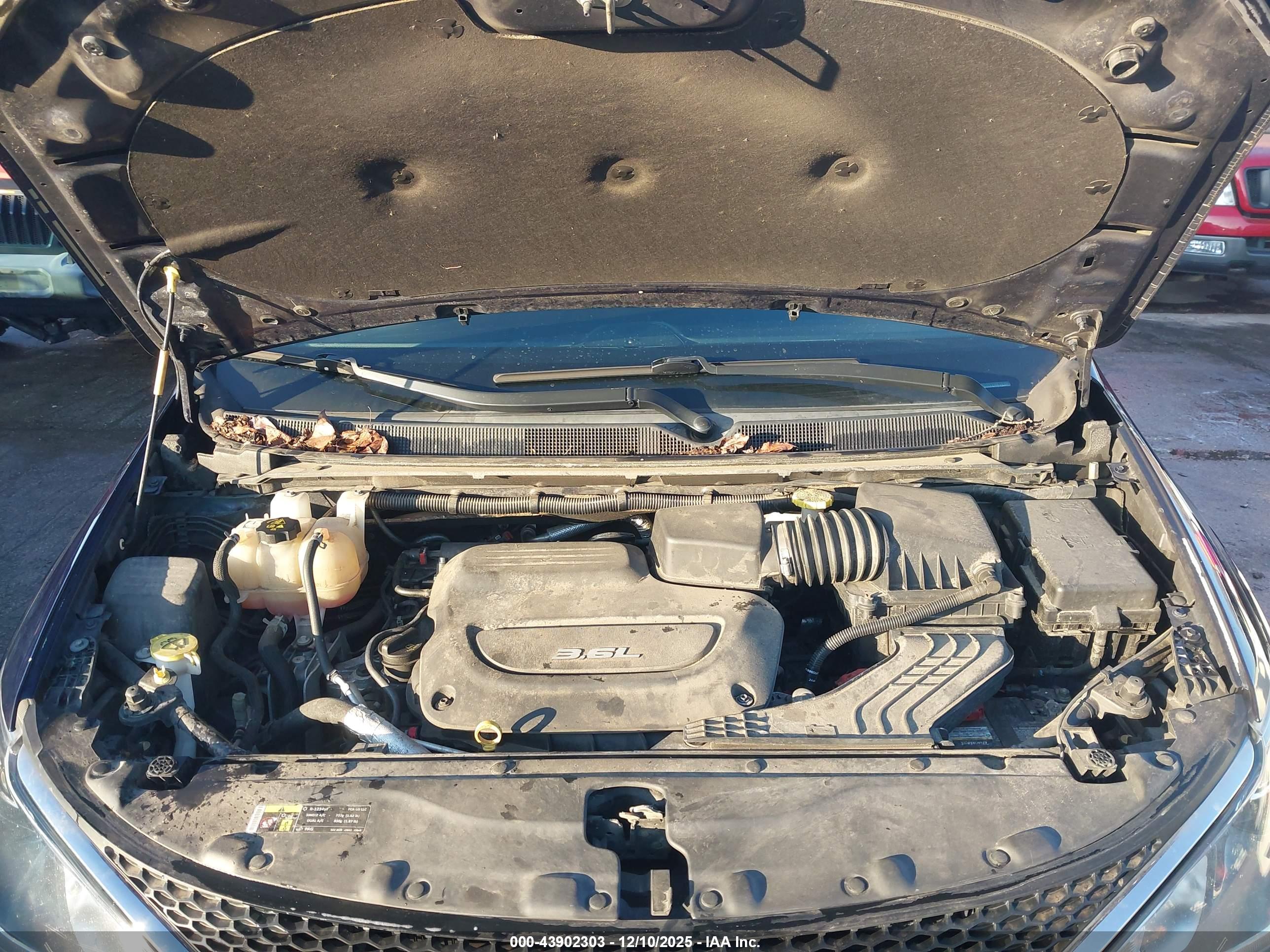CHRYSLER PACIFICA image 10