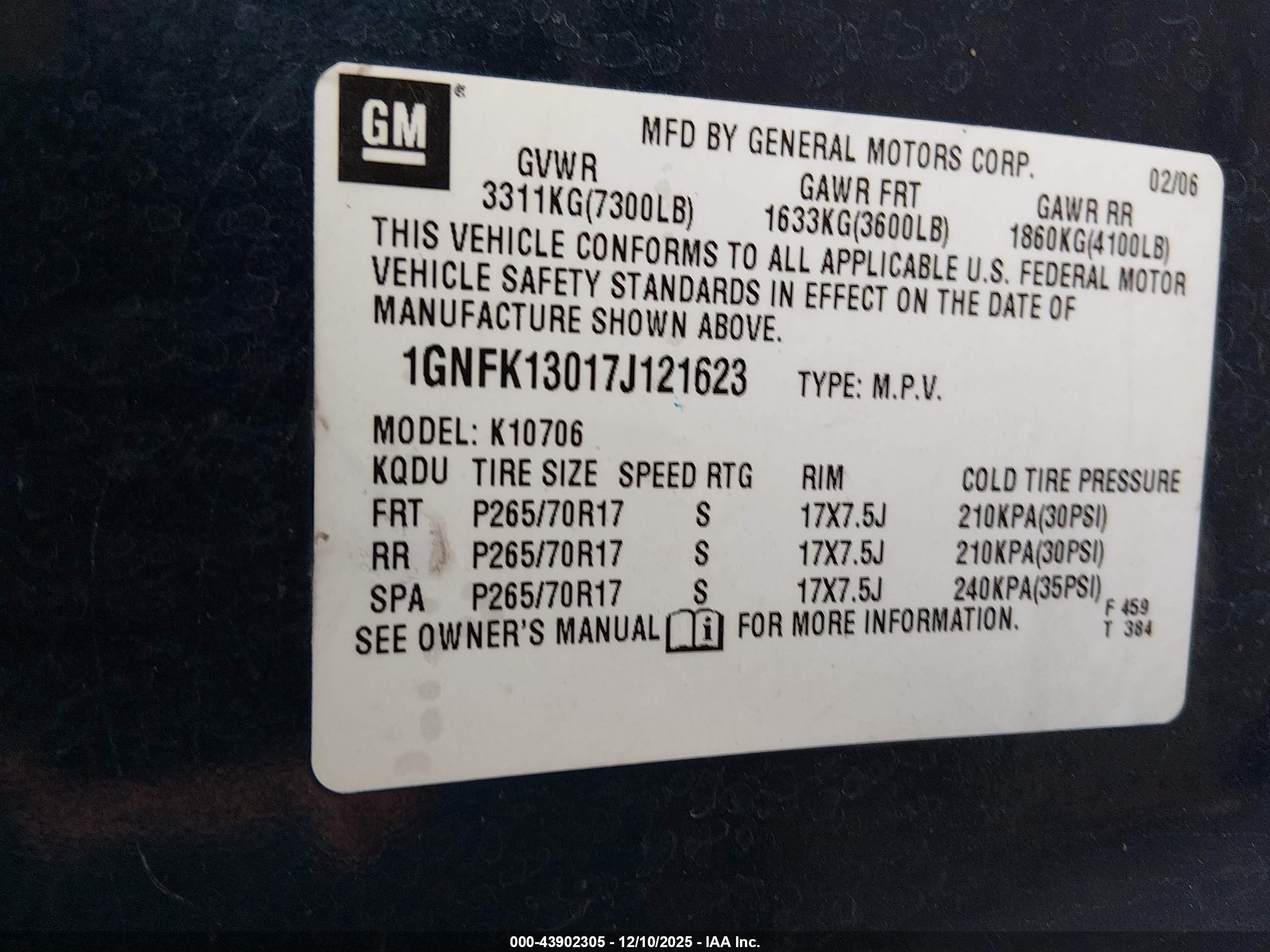 CHEVROLET TAHOE image 9