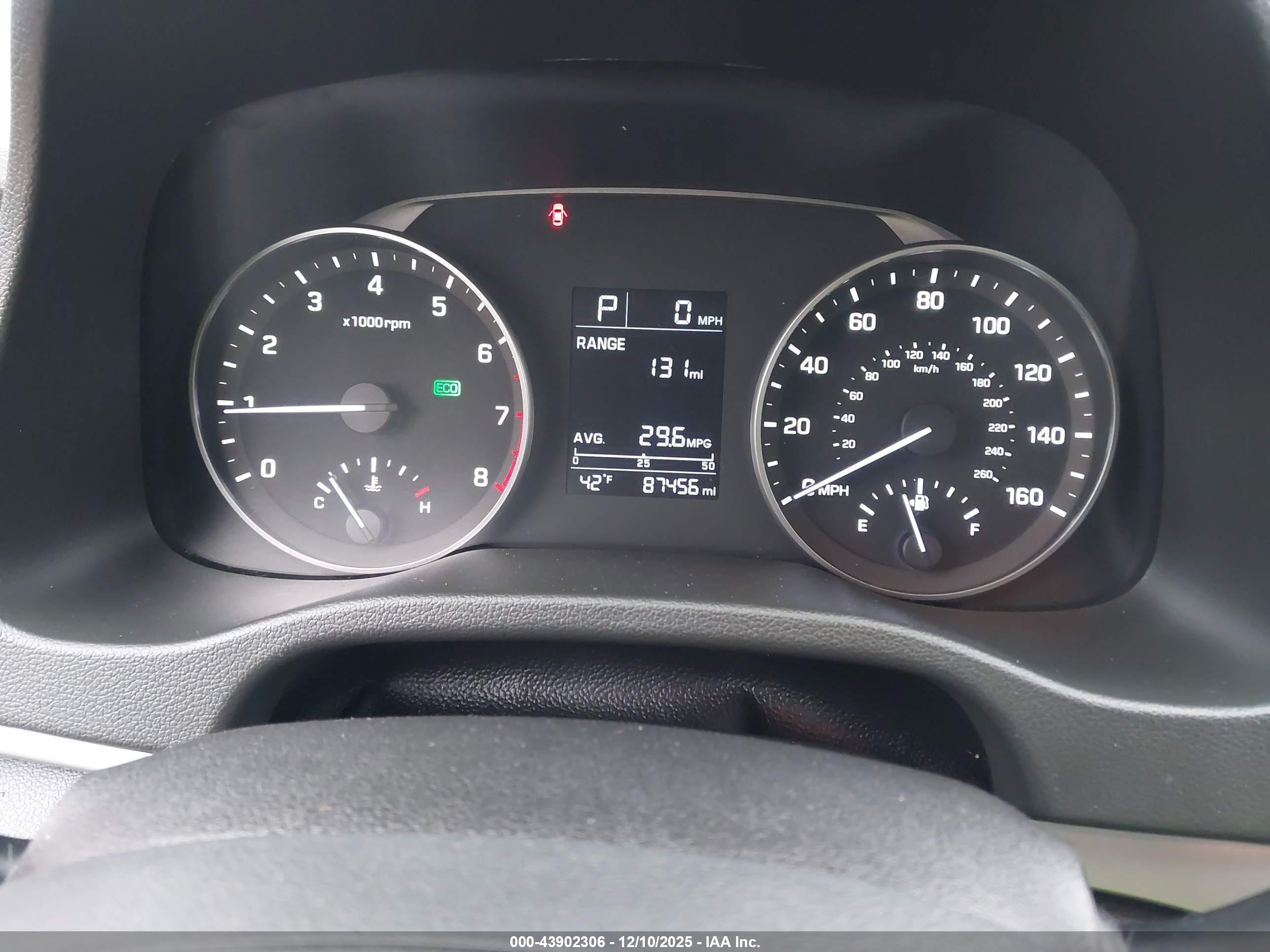 HYUNDAI ELANTRA image 7