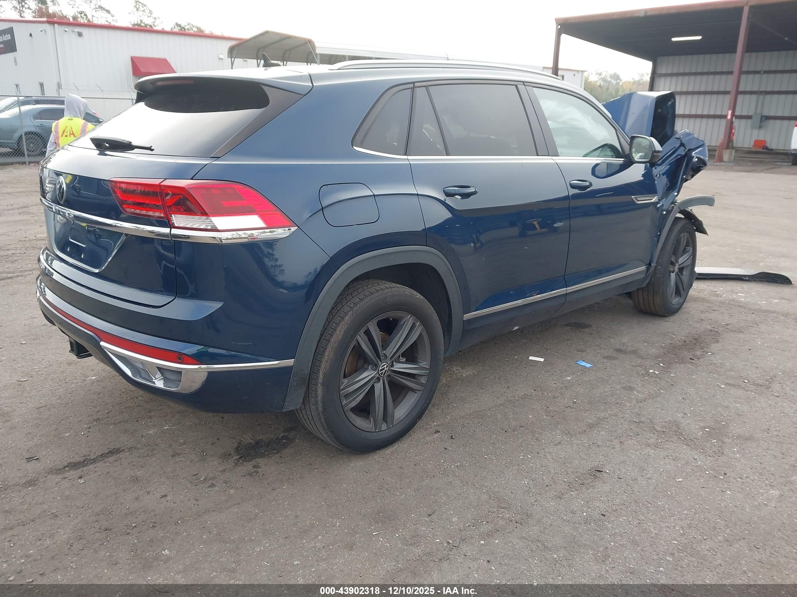 VOLKSWAGEN ATLAS image 4