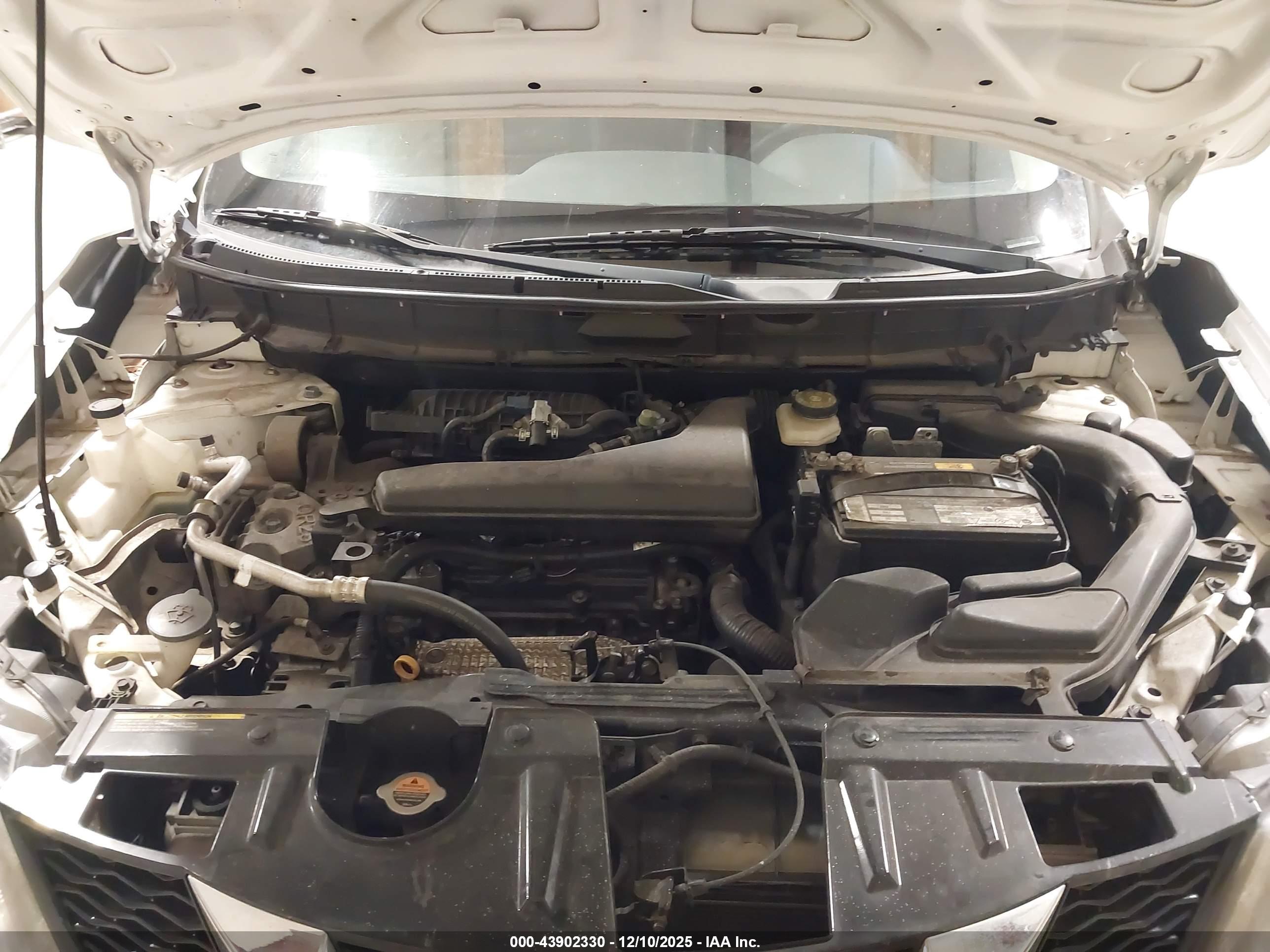 NISSAN ROGUE image 10