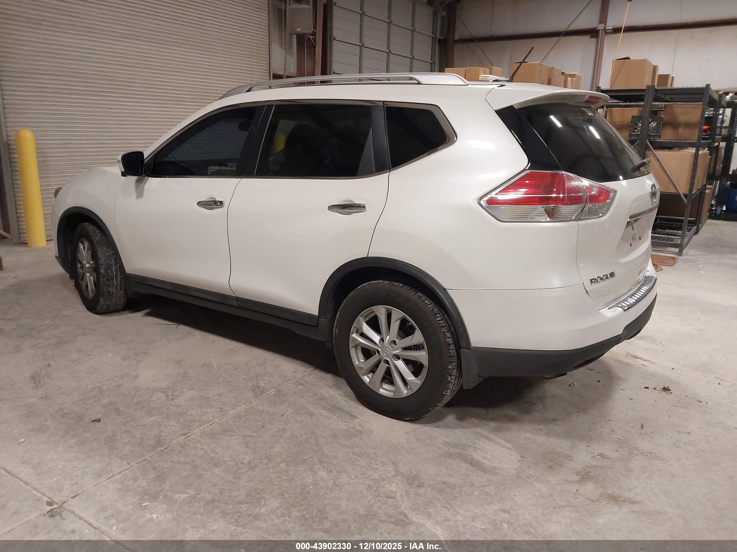 NISSAN ROGUE image 3