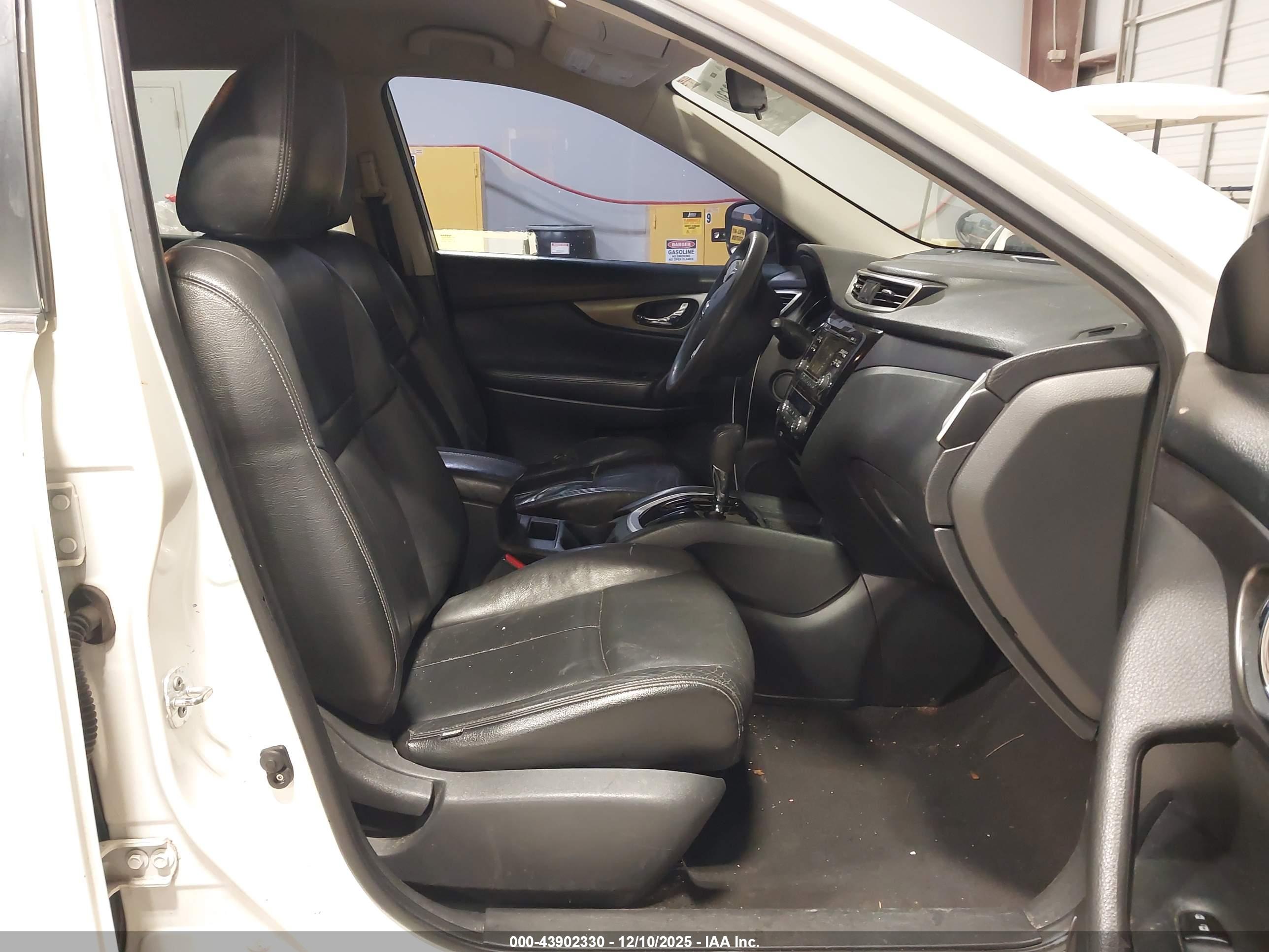 NISSAN ROGUE image 5