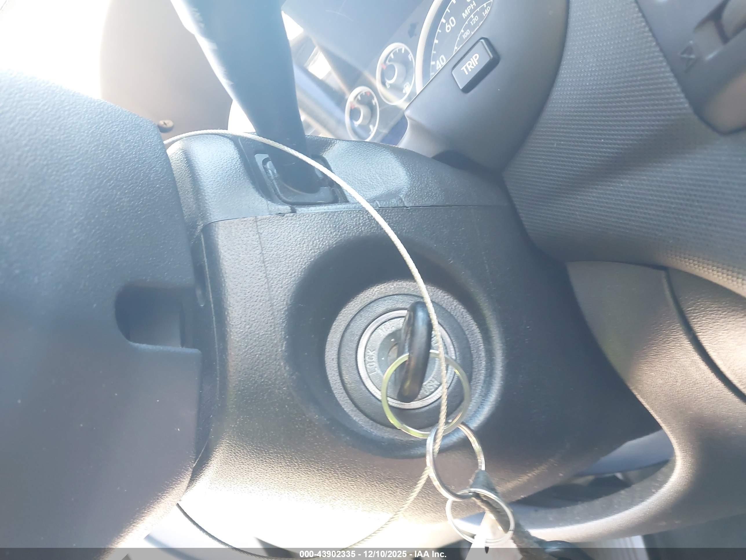HYUNDAI ELANTRA image 11