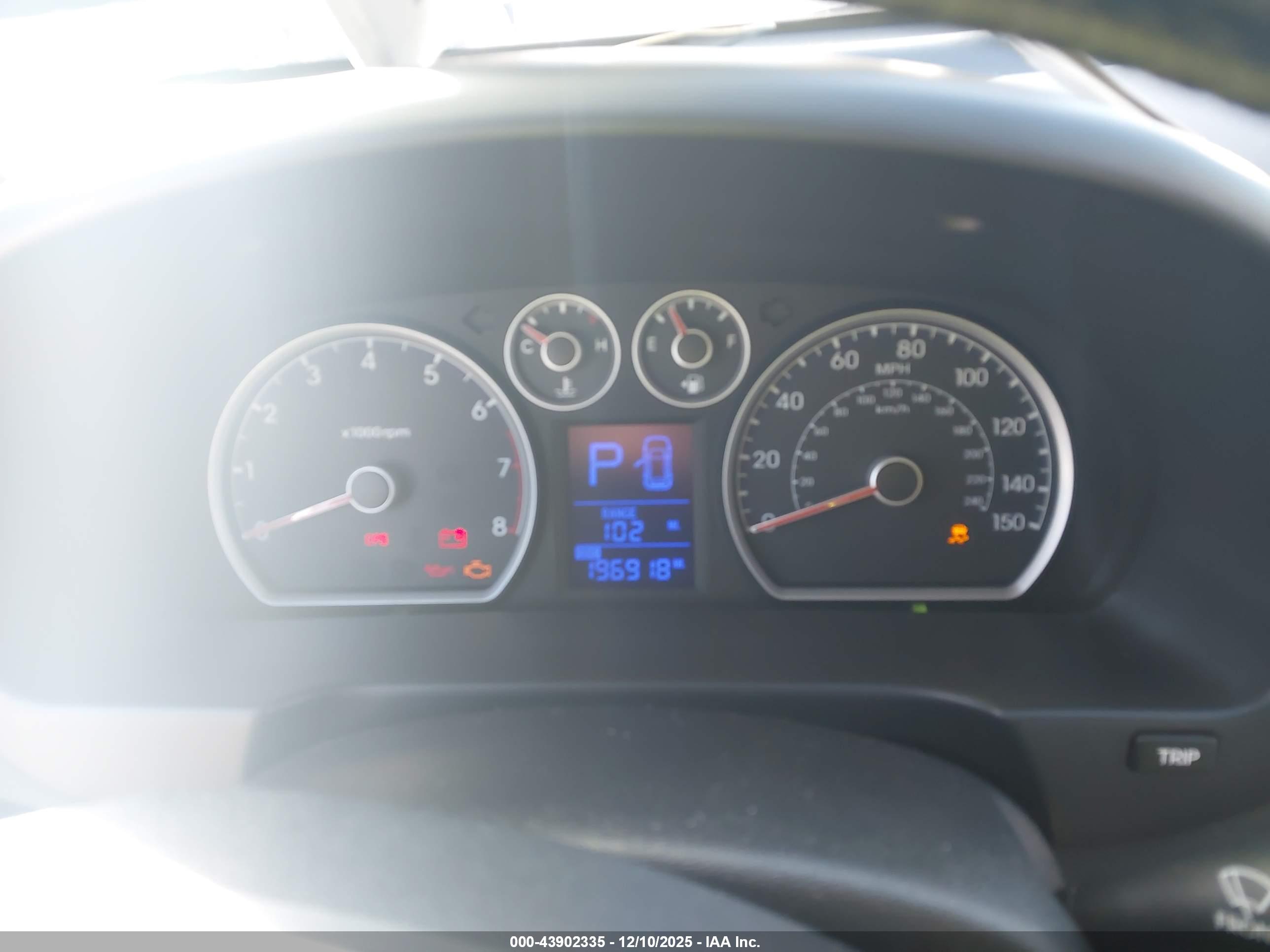 HYUNDAI ELANTRA image 7