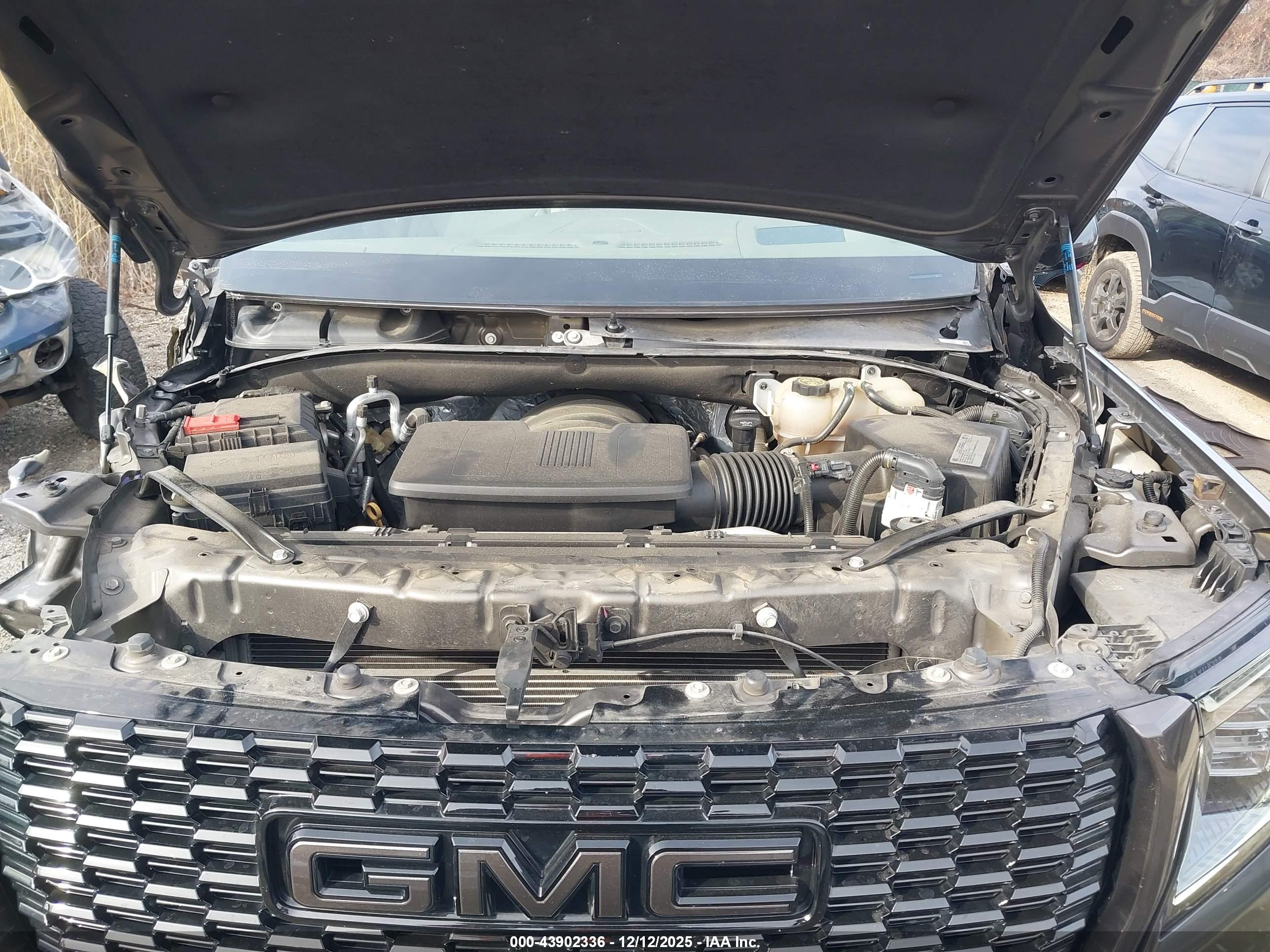 GMC YUKON image 10