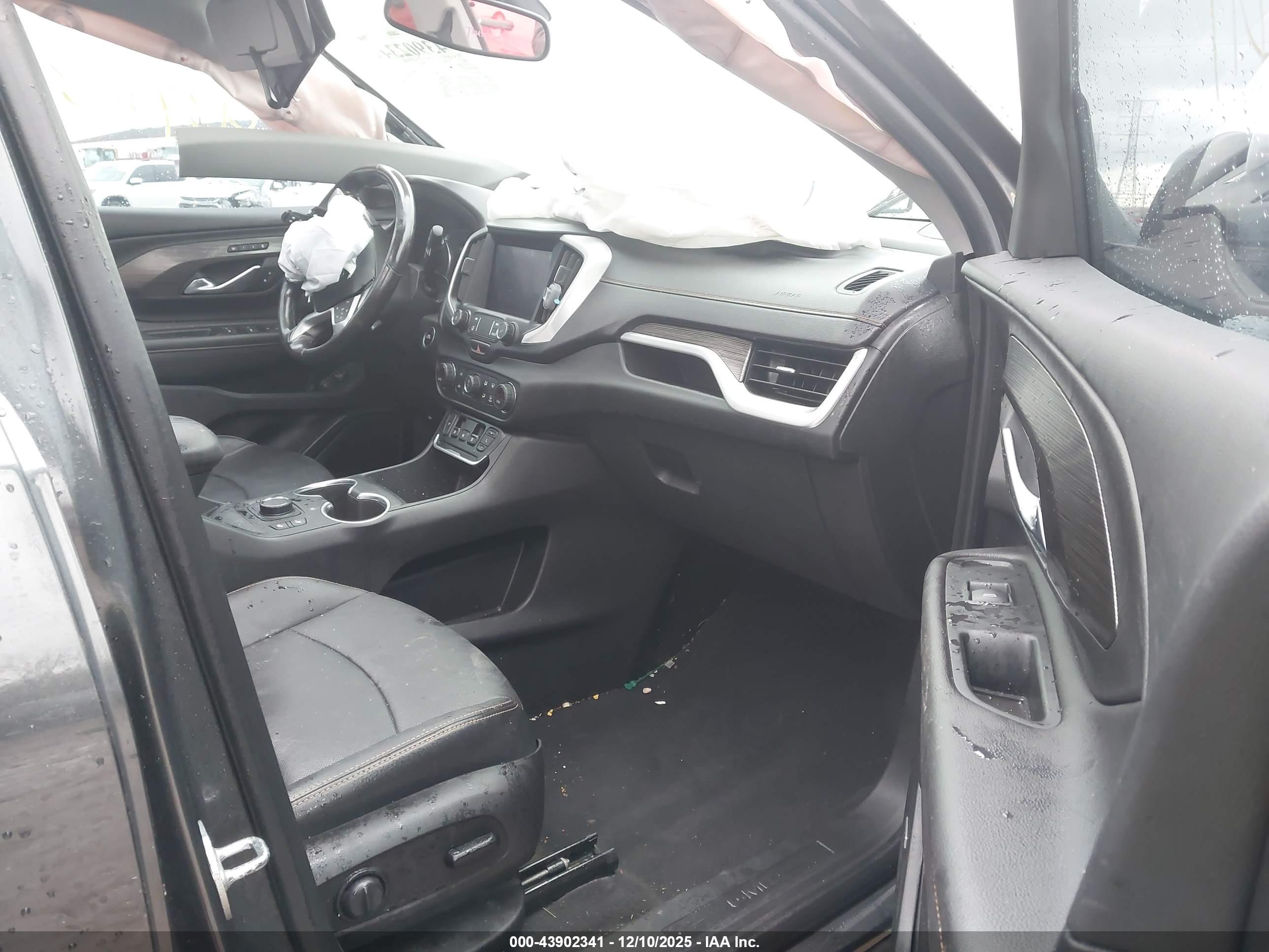 GMC TERRAIN image 5